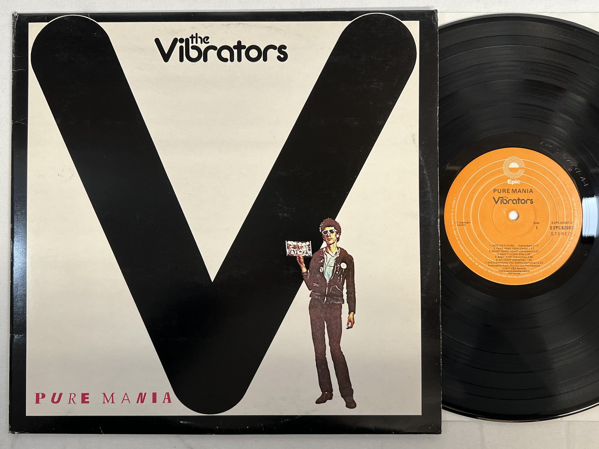 Omslagsbild för skivan THE VIBRATORS pure mania LP -77 UK EPIC S EPC 82097