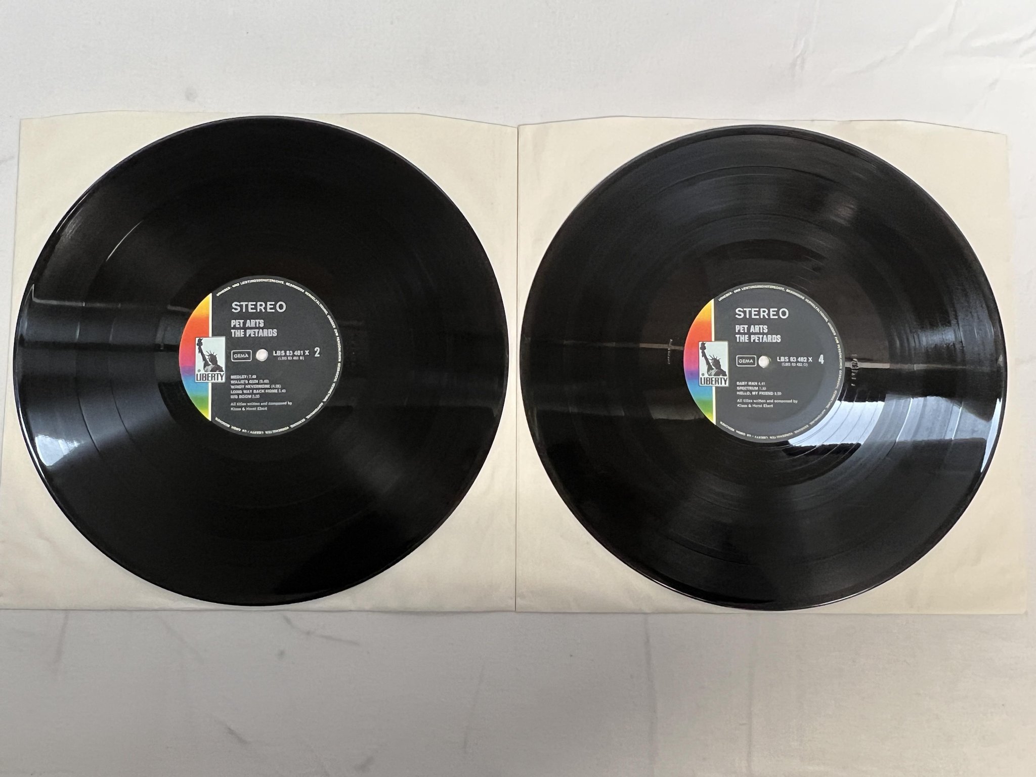 Omslagsbild för skivan THE PETARDS  Pet Arts 2xLP -71 Ger LIBERTY LBS 83 481/82 X krautrock