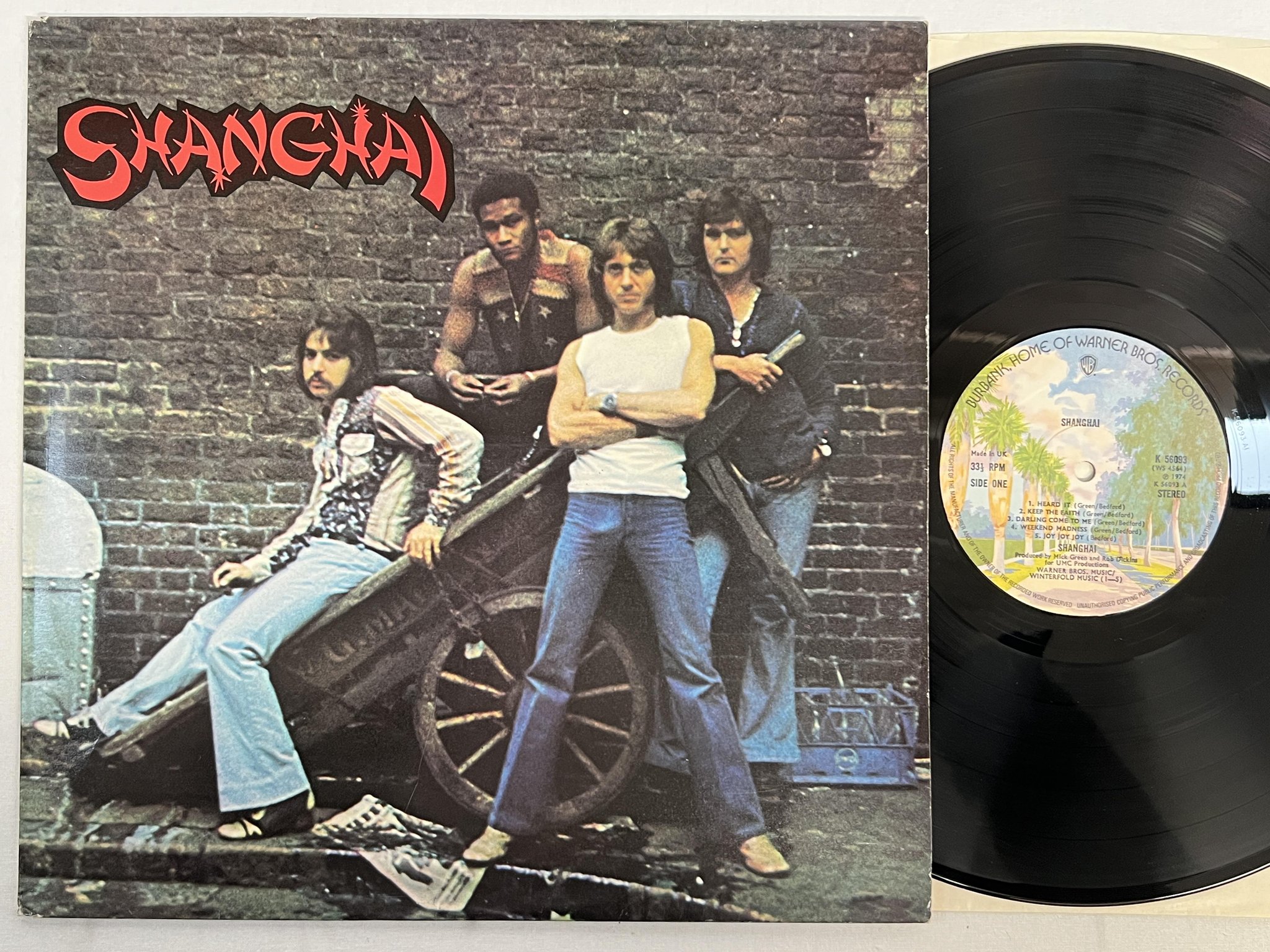 Omslagsbild för skivan SHANGHAI s/t LP -74 UK WARNER BROS K 56093 