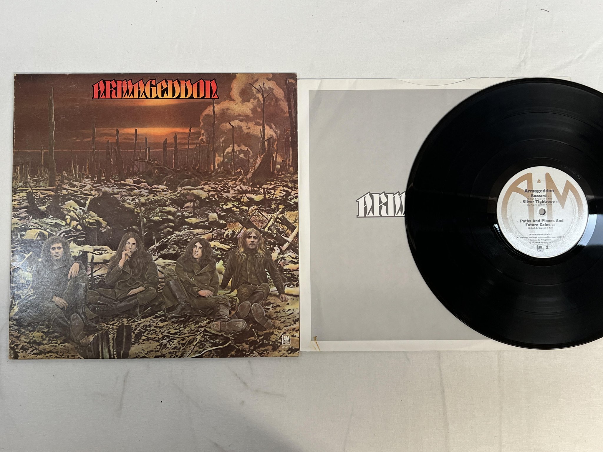 Omslagsbild för skivan ARMAGEDDON  s/t LP -75 US A&M SP 4513