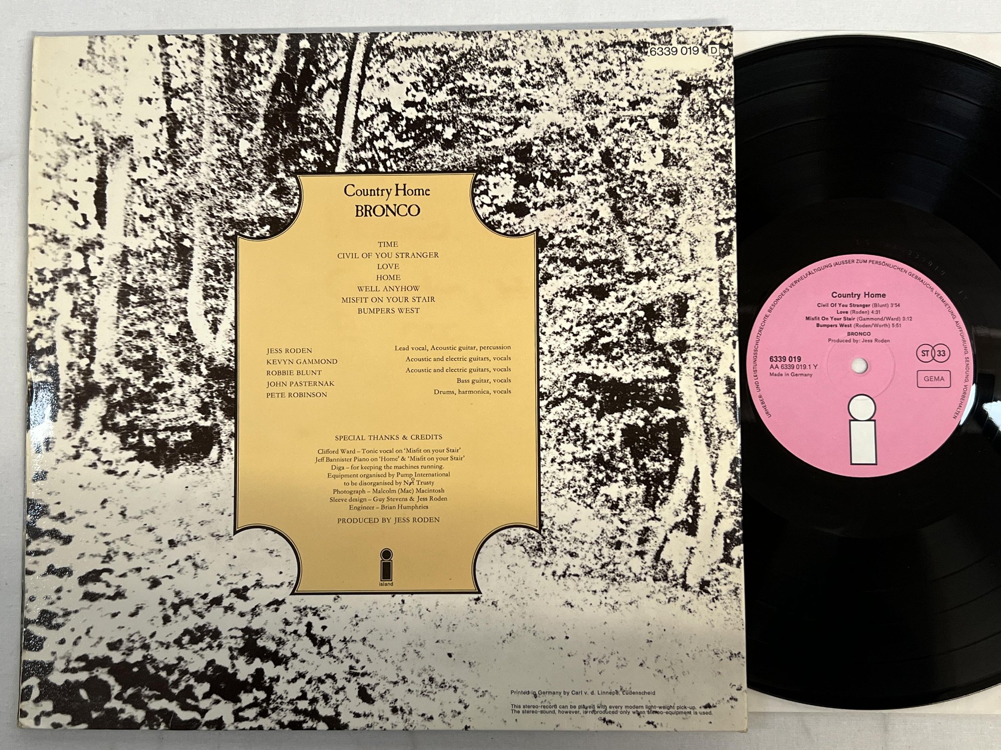 Omslagsbild för skivan BRONCO country home LP -70 Ger ISLAND 6339 019