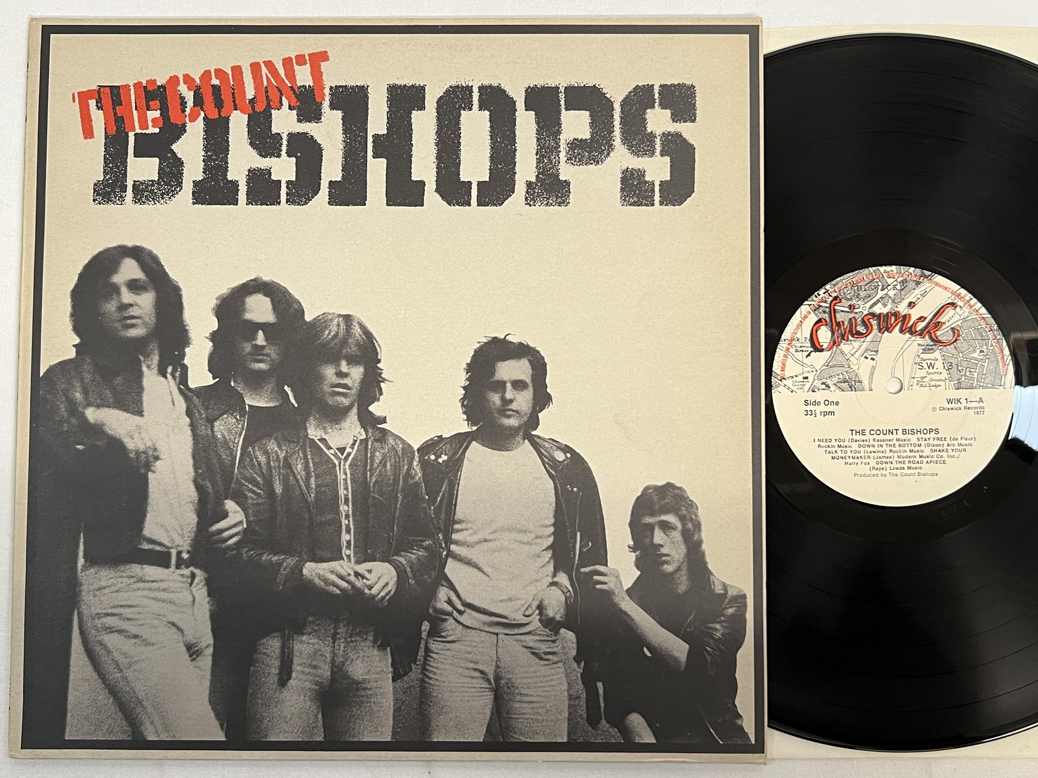 Omslagsbild för skivan THE COUNT BISHOPS s/t LP -77 UK CHISWICK WIK-1