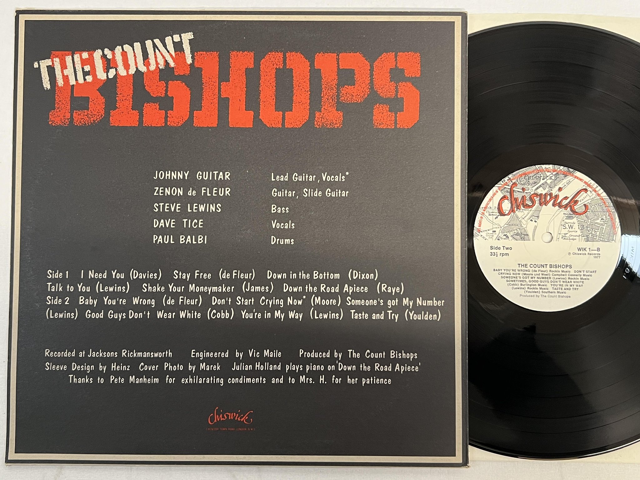 Omslagsbild för skivan THE COUNT BISHOPS s/t LP -77 UK CHISWICK WIK-1