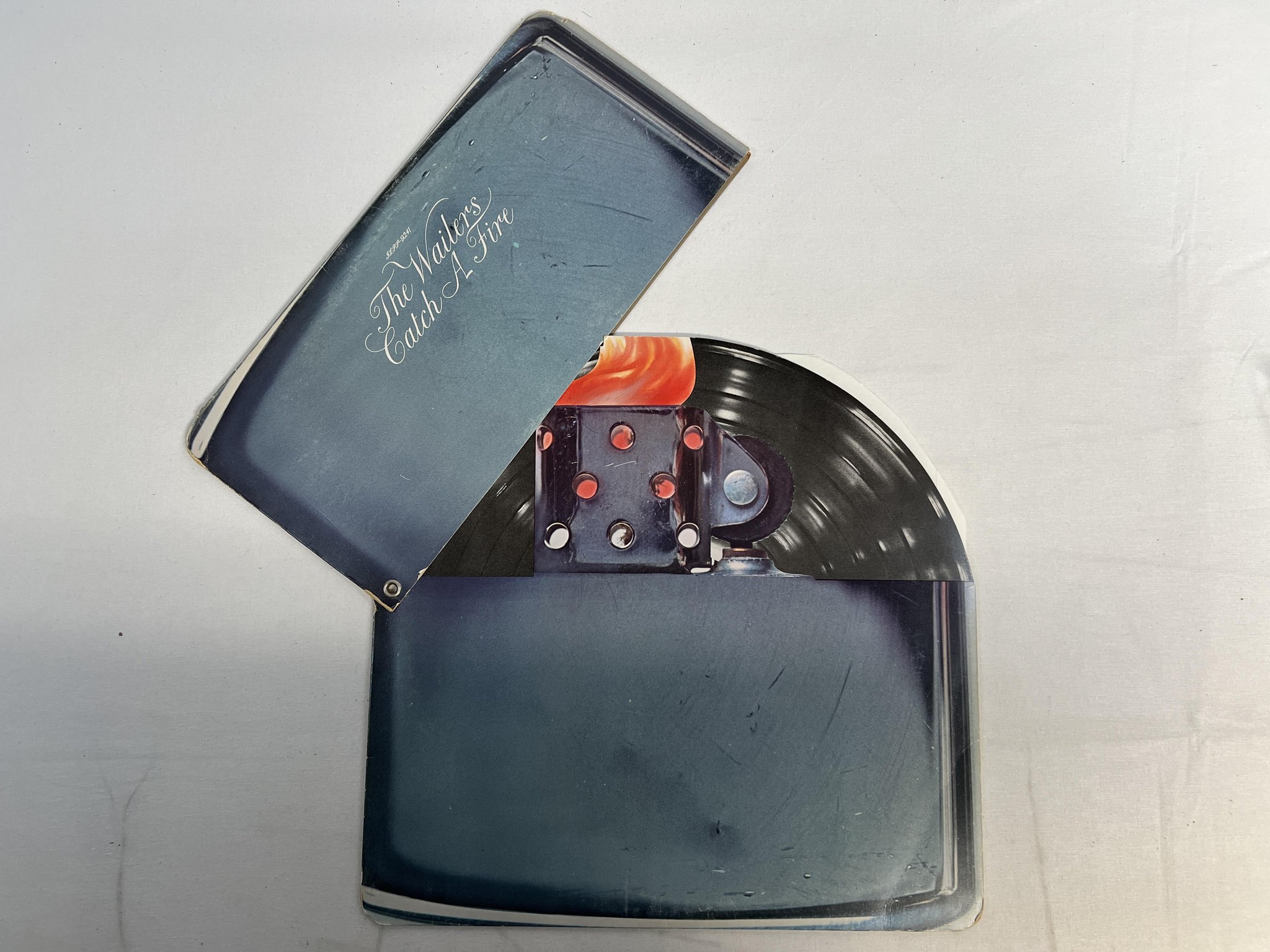 Omslagsbild för skivan THE WAILERS catch a fire LP re -73/75 UK ISLAND  ILPS-9241 ** RARE **