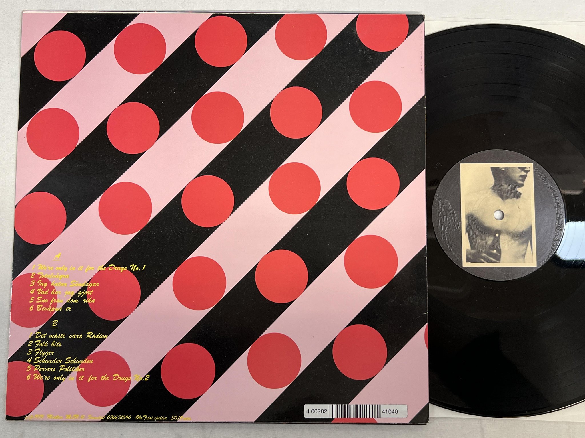 Omslagsbild för skivan EBBA GRÖN we're only in it for the drugs LP -79 Swe MISTLUR MLR-10 