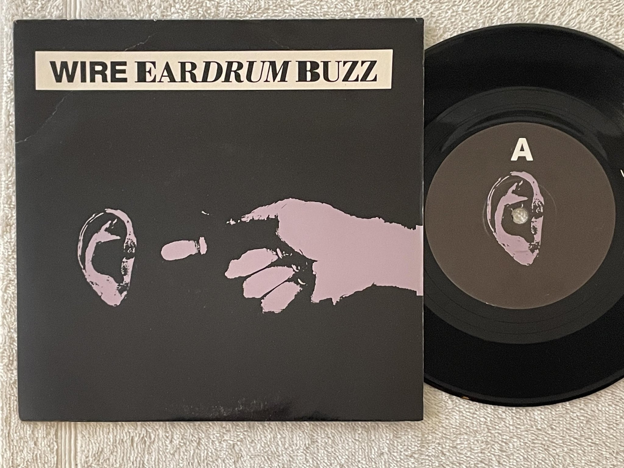 Omslagsbild för skivan WIRE eardrum buzz 7"single -89 UK MUTE 87