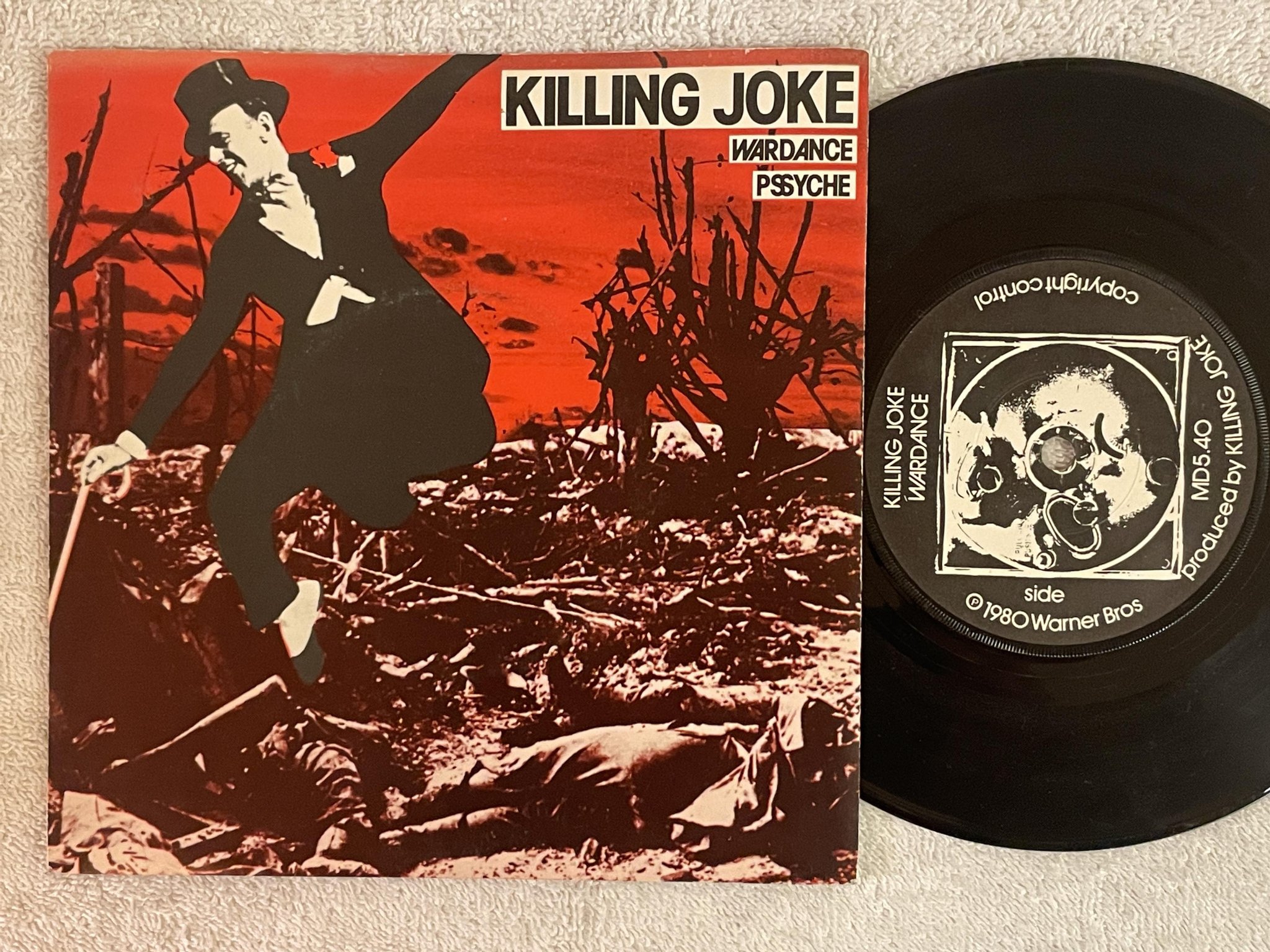 Omslagsbild för skivan KILLING JOKE wardance 7"single -80 UK MALICIOUS DAMAGE MD5.40 punk