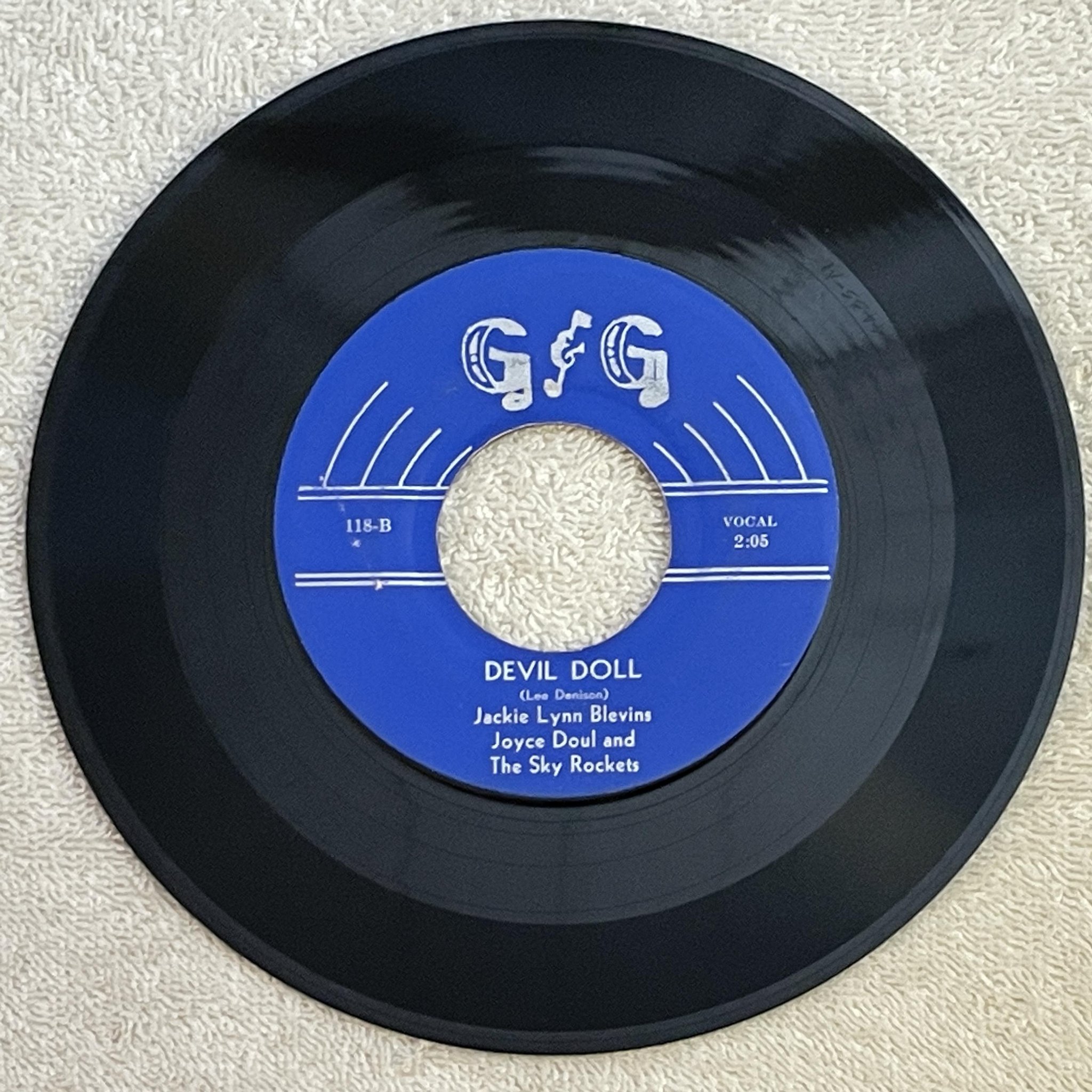 Omslagsbild för skivan JACKIE LYNN & HELEN BLEVINS blue doll  7"single US G&G 118 rockabilly * RARE *