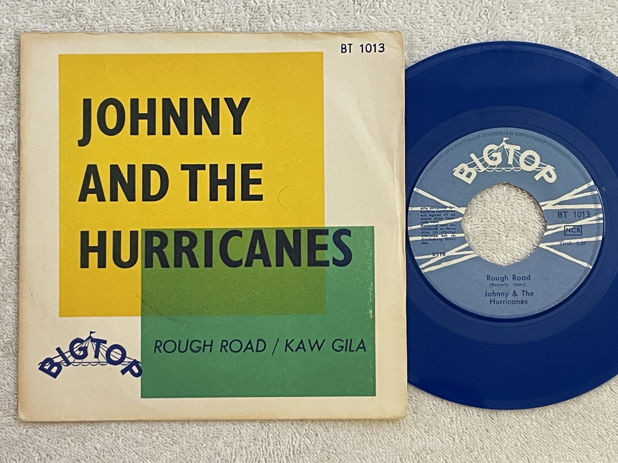 Omslagsbild för skivan JOHNNY AND THE HURRICANES rough road  7" -63 ncb BIGTOP rare blue vinyl