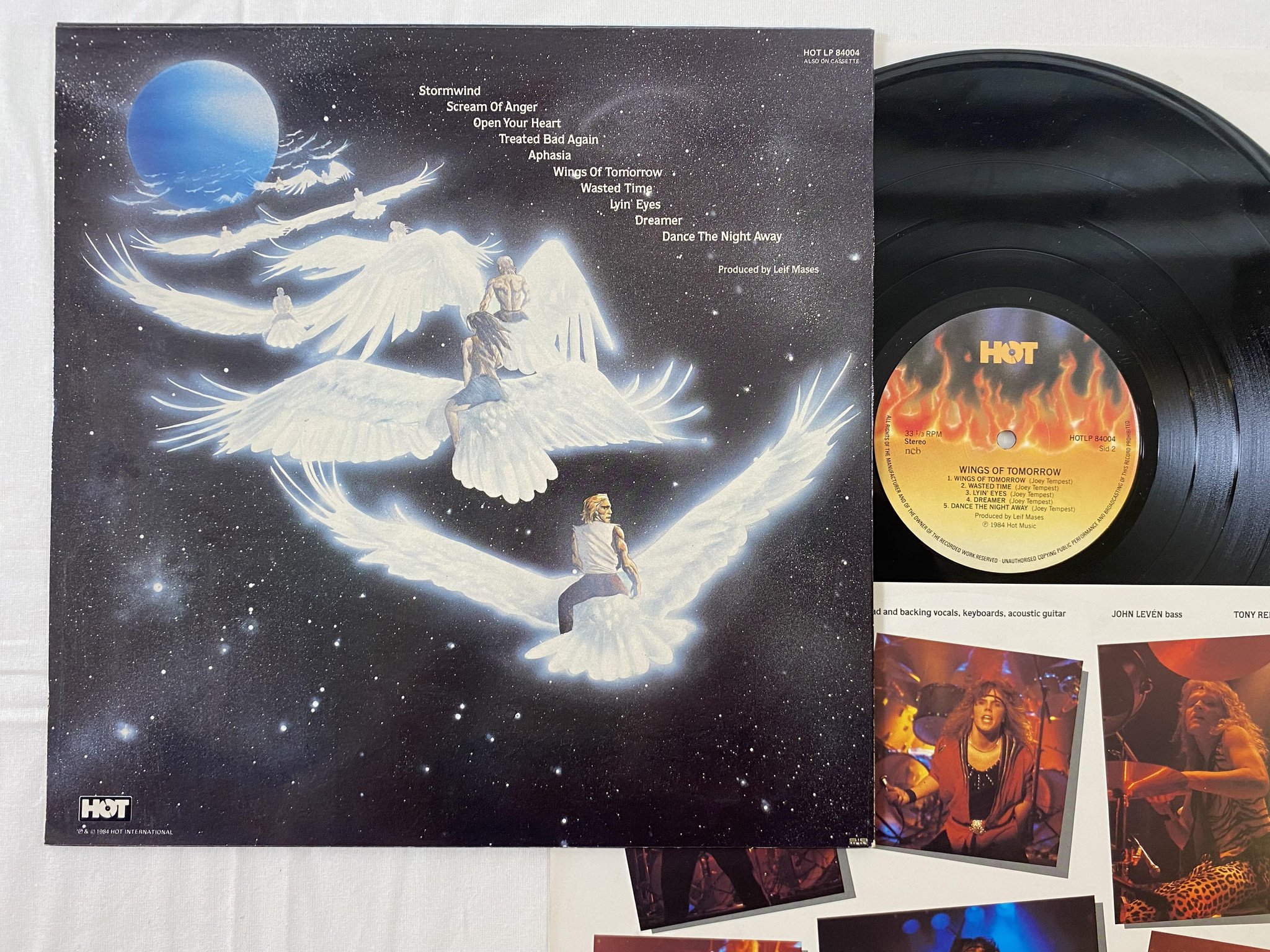 Omslagsbild för skivan EUROPE wings of tomorrow LP -84 Swe HOT HOTLP 84004