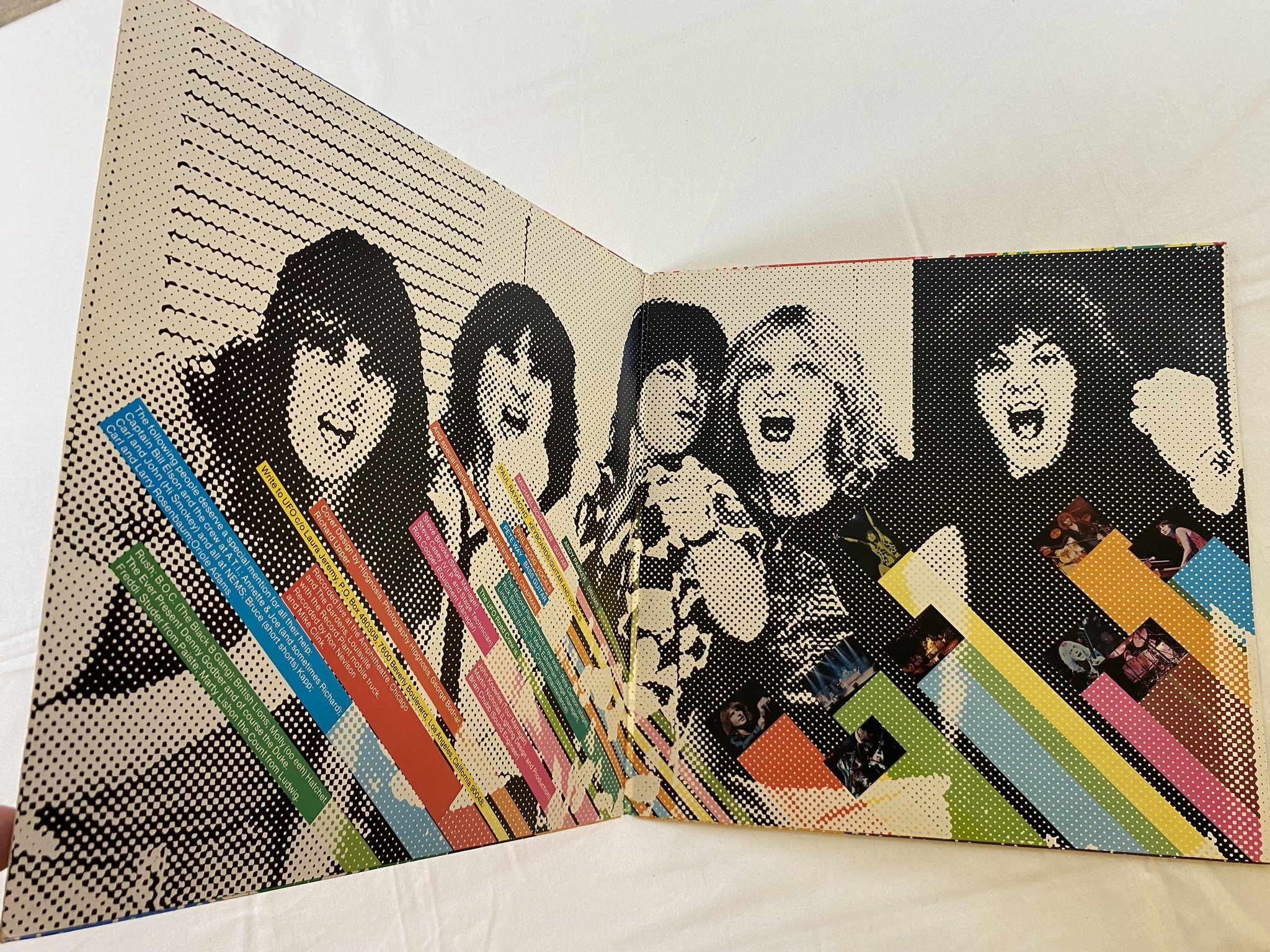 Omslagsbild för skivan UFO Strangers In The Night LP -79 CHRYSALIS CJT-5