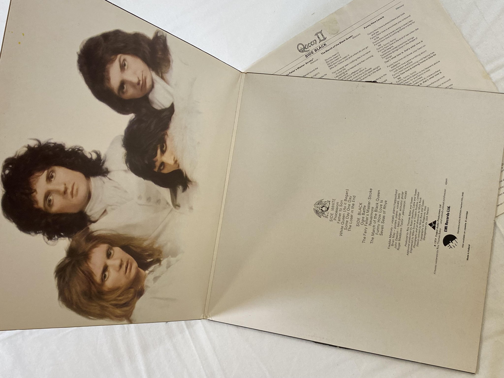 Omslagsbild för skivan QUEEN II LP re Hol EMI 1A 064-95186 