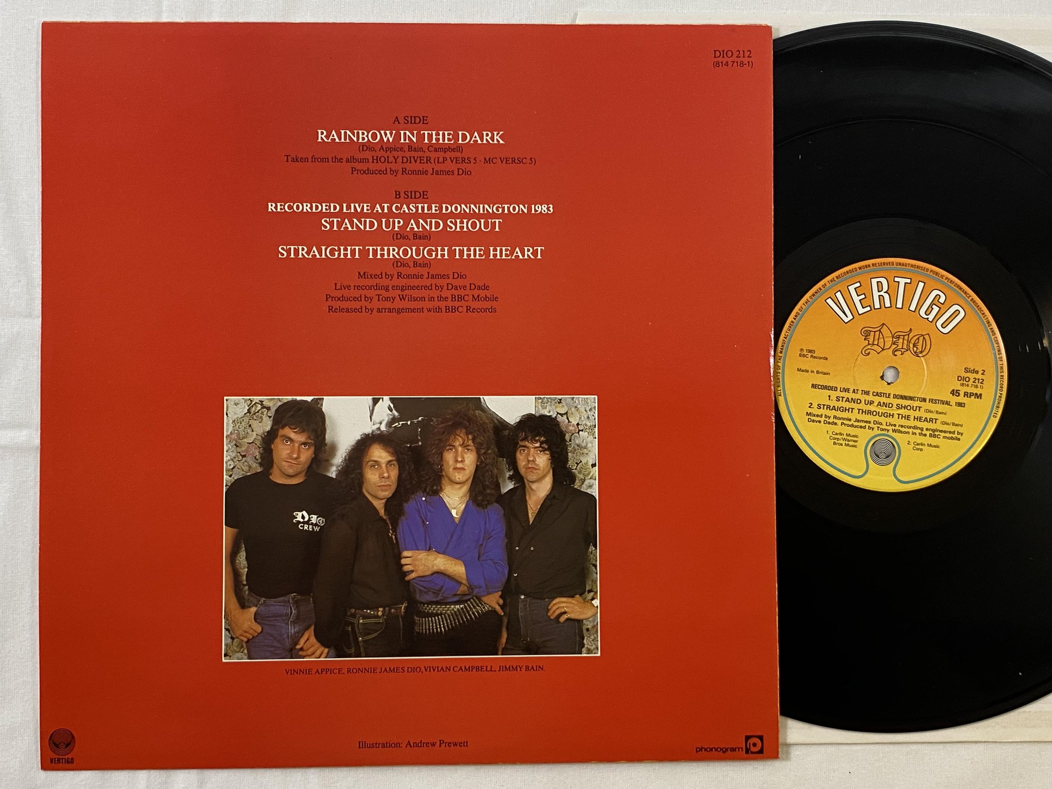 Omslagsbild för skivan DIO rainbow in the dark 12"single -83 UK VERTIGO DIO-212