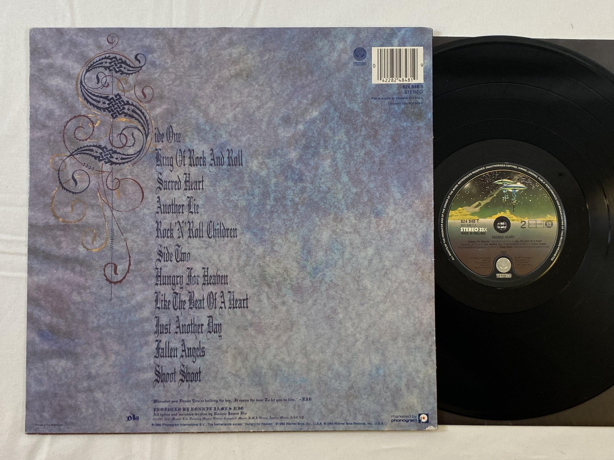 Omslagsbild för skivan DIO sacred heart LP -85 Hol VERTIGO 824 848-1