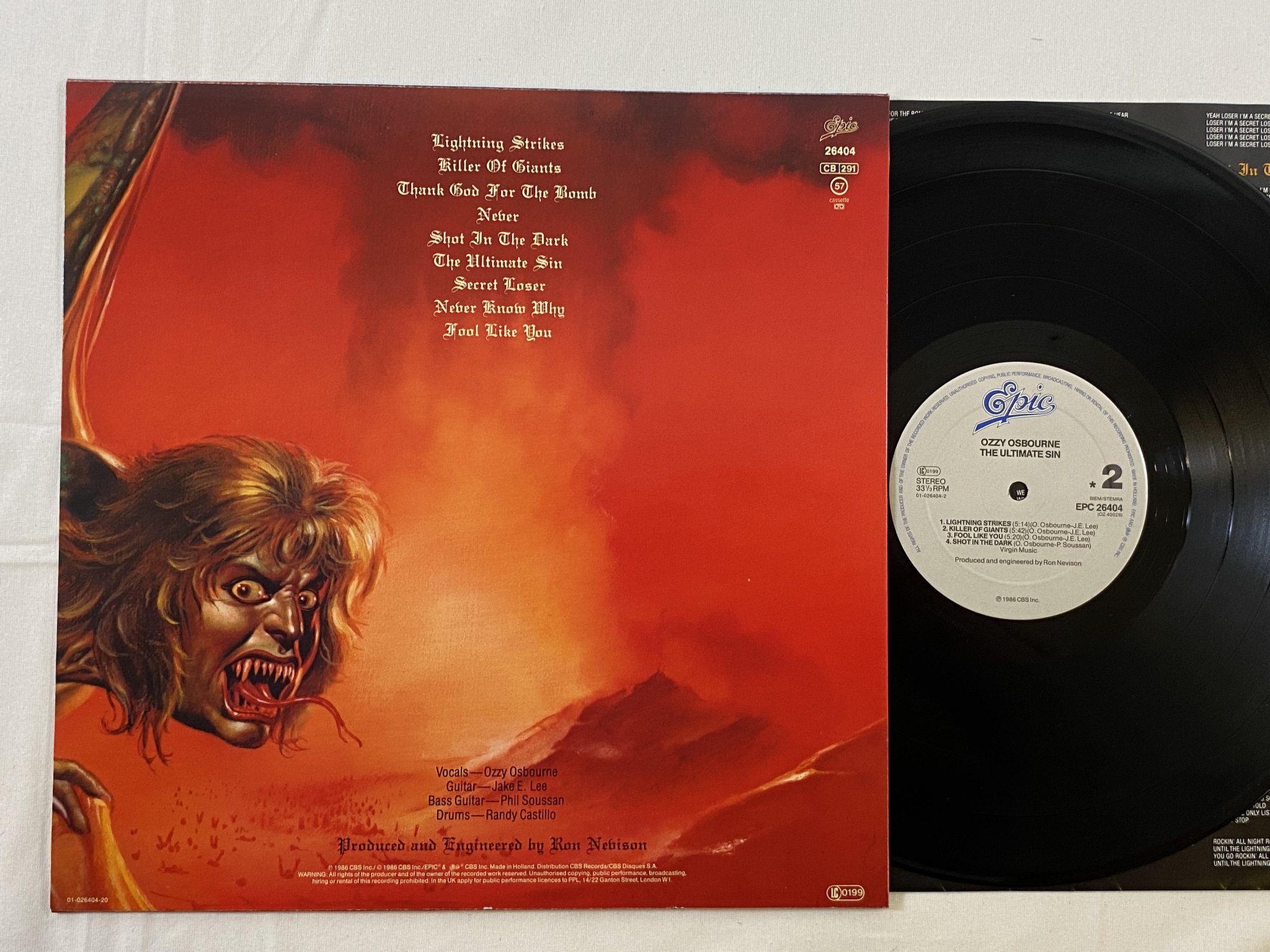 Omslagsbild för skivan OZZY OSBOURNE  The Ultimate Sin LP -86 Hol EPIC EPC 26404