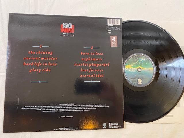 Omslagsbild för skivan BLACK SABBATH the eternal idol LP -87 Hol VERTIGO 832 708-1