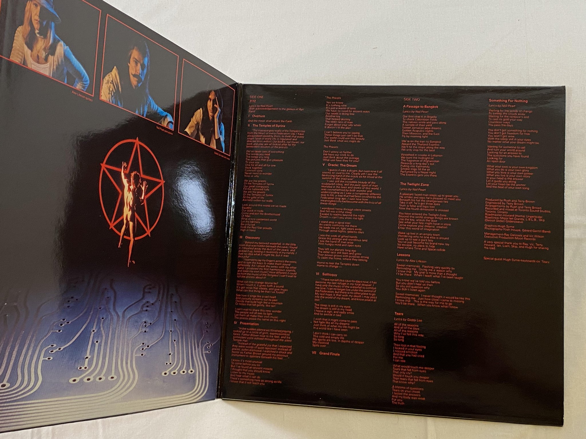 Omslagsbild för skivan RUSH 2112  LP -76 Hol MERCURY 6338 678