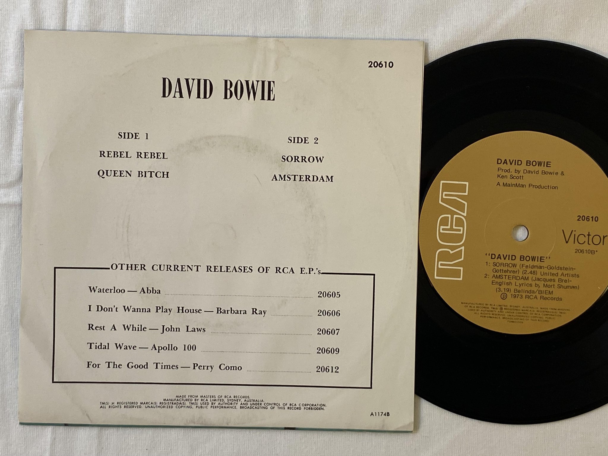 Omslagsbild för skivan DAVID BOWIE rebel rebel 7"single Australia RCA 20610