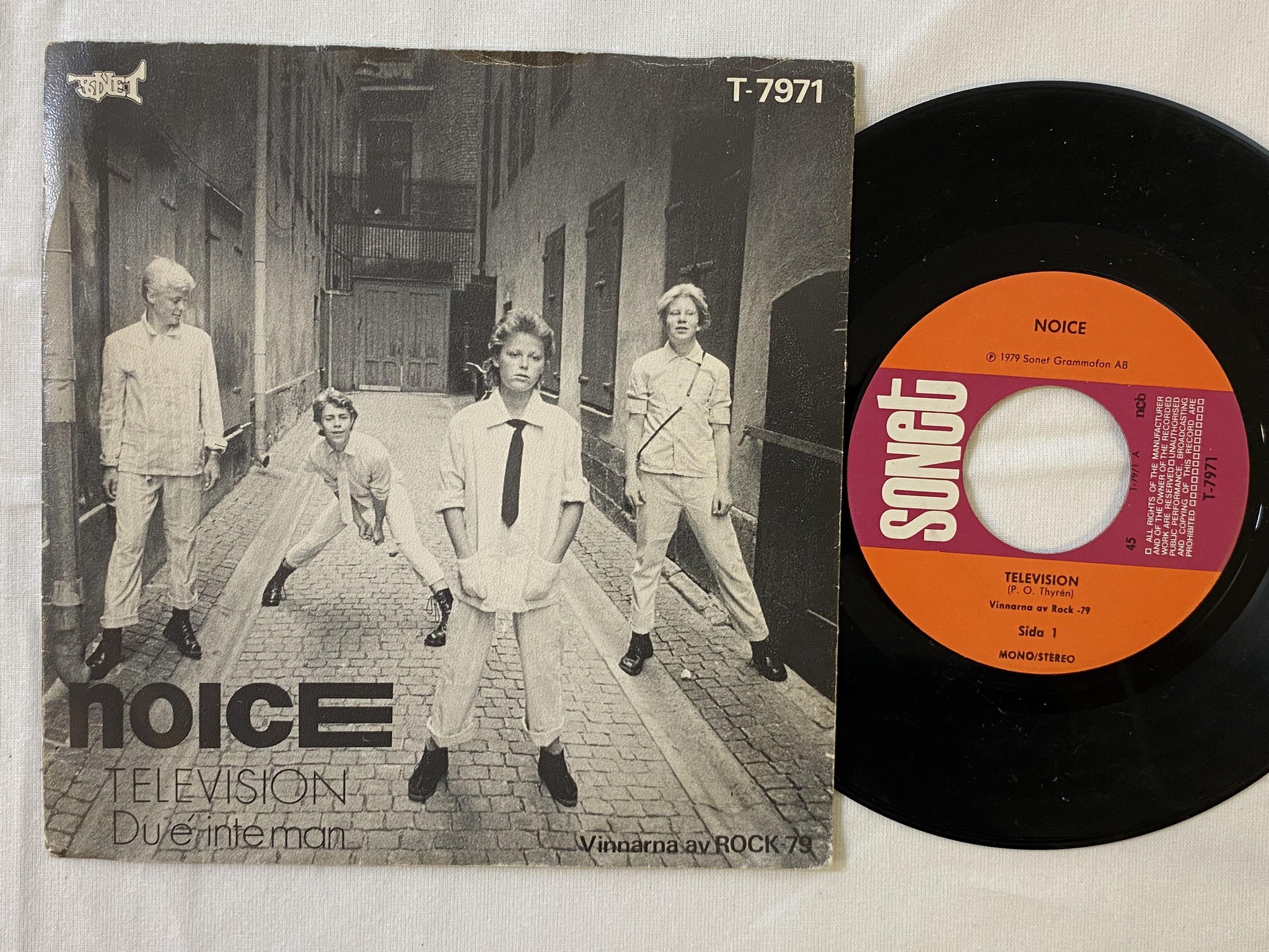 Omslagsbild för skivan NOICE television  7"single -79 Swe SONET T-7971