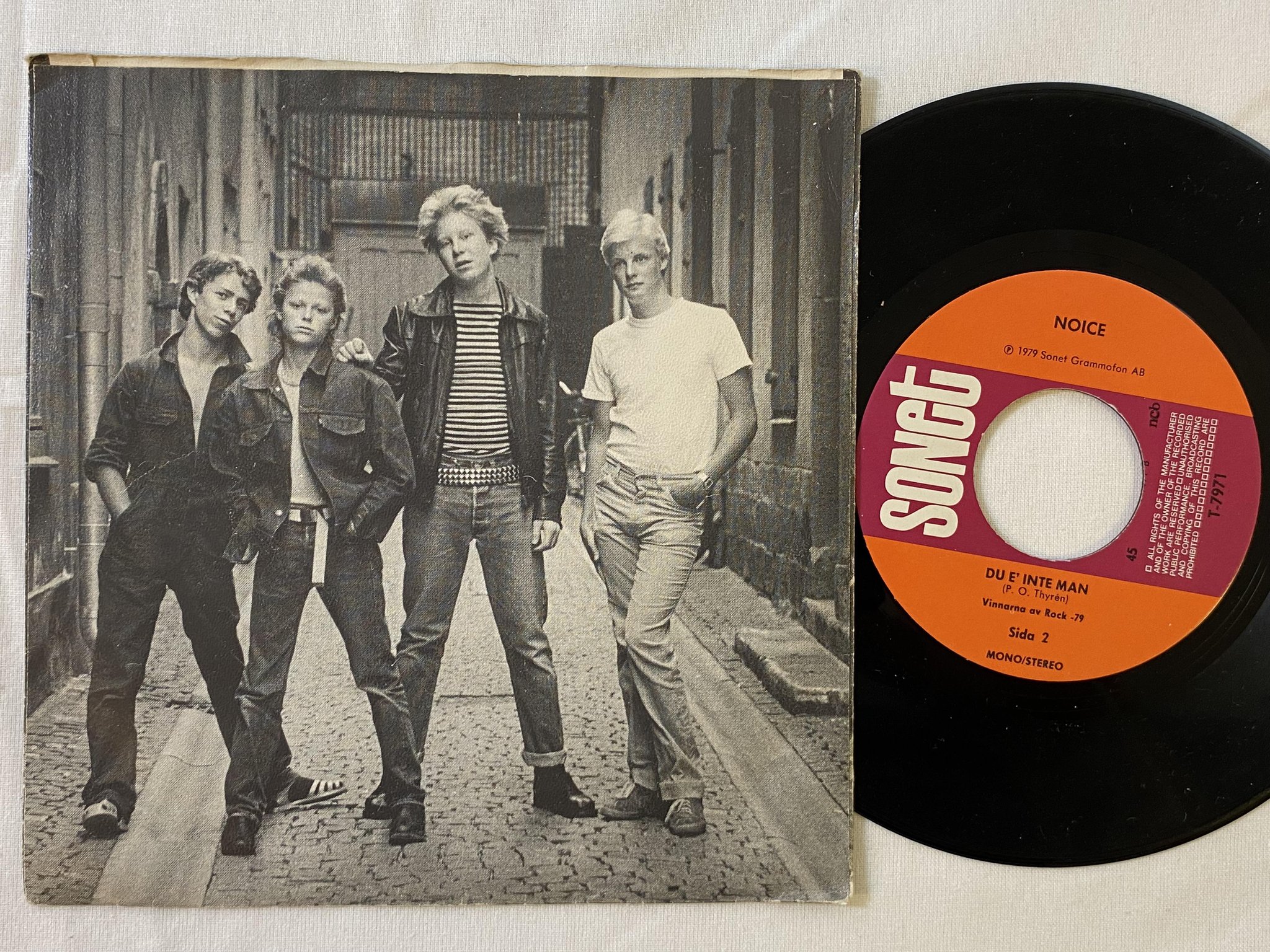 Omslagsbild för skivan NOICE television  7"single -79 Swe SONET T-7971