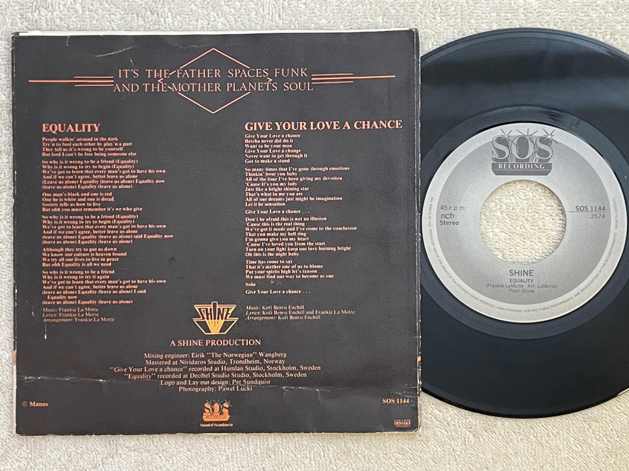 Omslagsbild för skivan SHINE Give Your Love A Chance 7"single -83 SOS 1144 swedish boogie