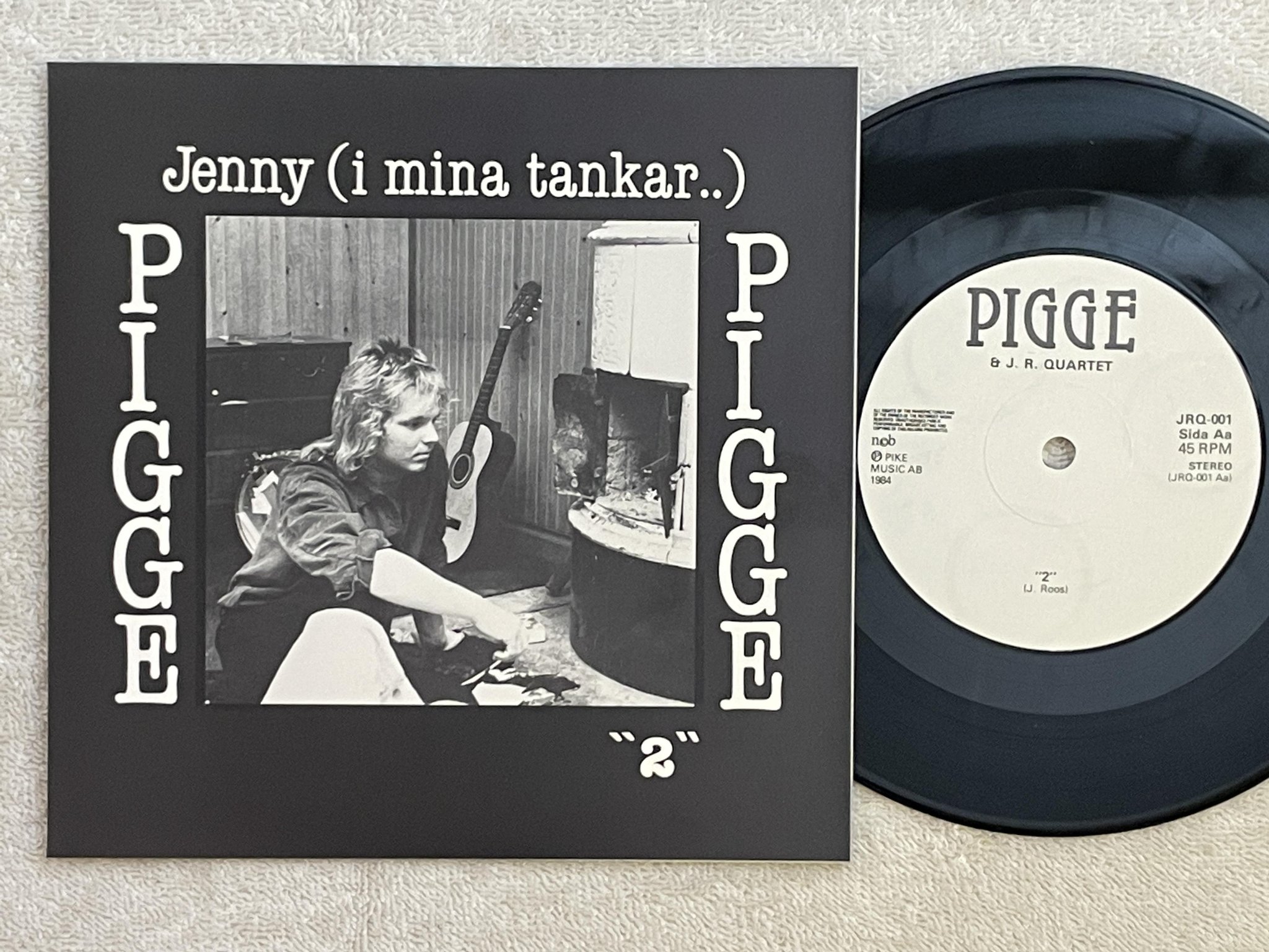 Omslagsbild för skivan PIGGE jenny ( i mina tankar ) 7"single -84 Swe private press JRQ-001