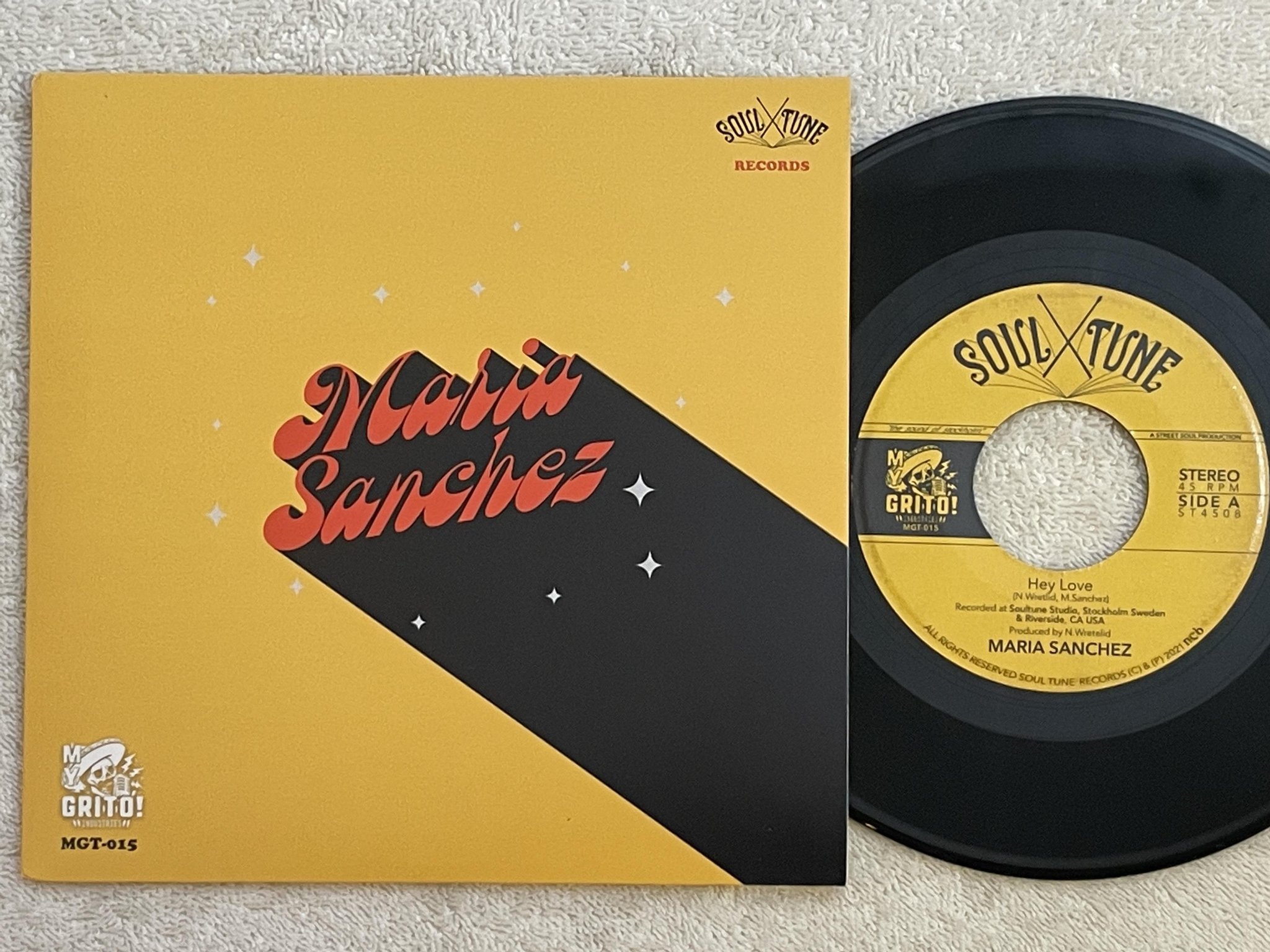 Omslagsbild för skivan MARIA SANCHEZ hey love  7"single 2022 SOUL TUNE nice soul ! ! ! 