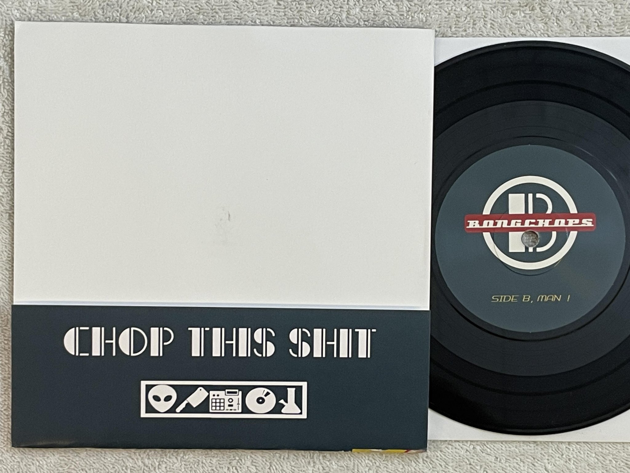 Omslagsbild för skivan BONGCHOPS man! 7" US a tasty selection of our dirtiest beats **funky breaks**