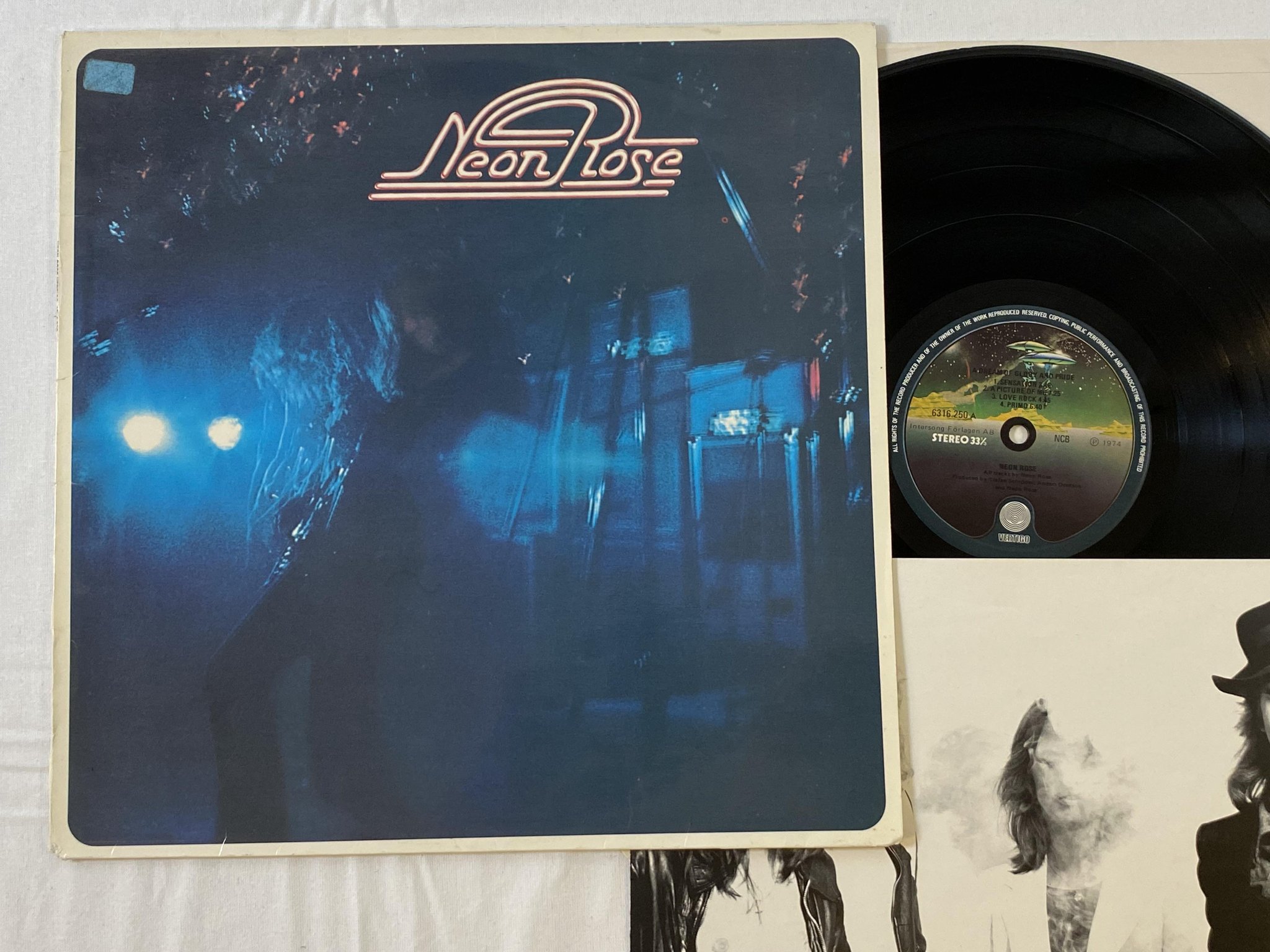 Omslagsbild för skivan NEON ROSE A Dream Of Glory And Pride LP -74 VERTIGO 6316250