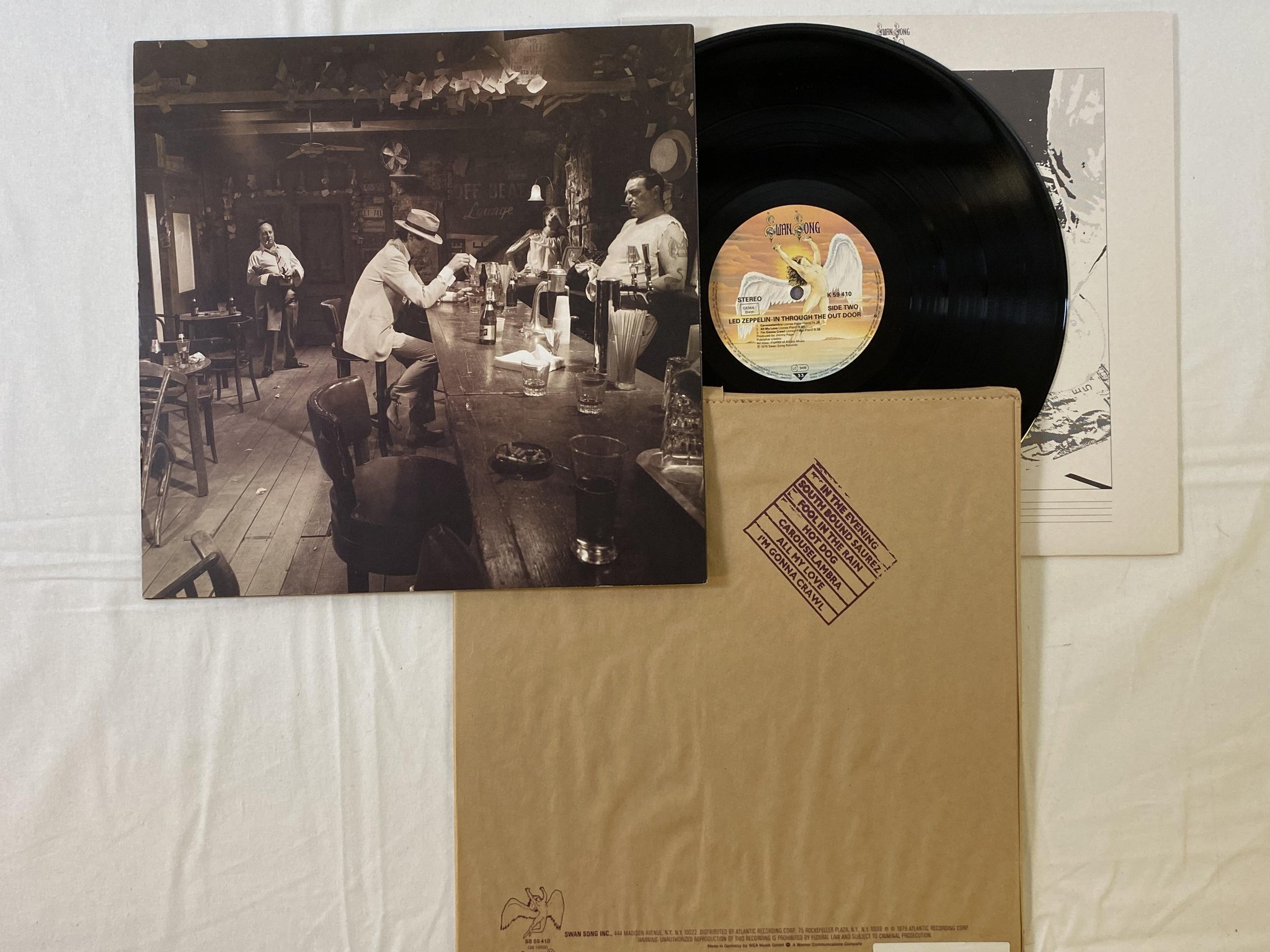 Omslagsbild för skivan LED ZEPPELIN In Through The Out Door LP -79 Ger SWAN SONG SS 59410 "A"