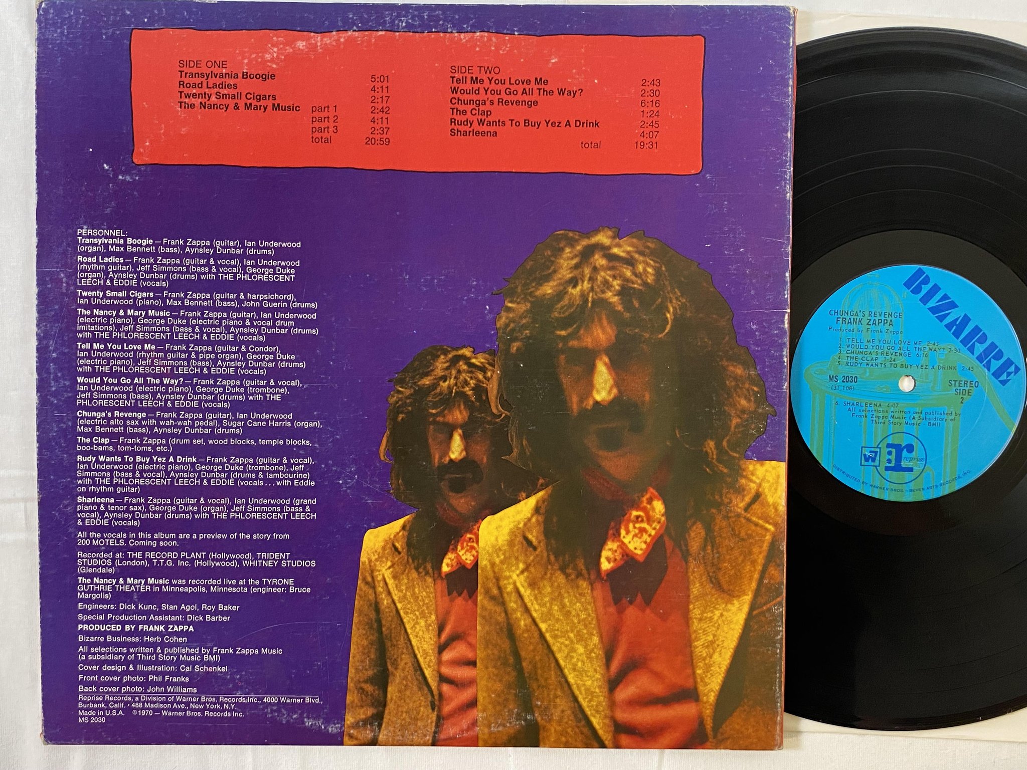 Omslagsbild för skivan FRANK ZAPPA chunga's revenge LP US BIZARRE MS 2030