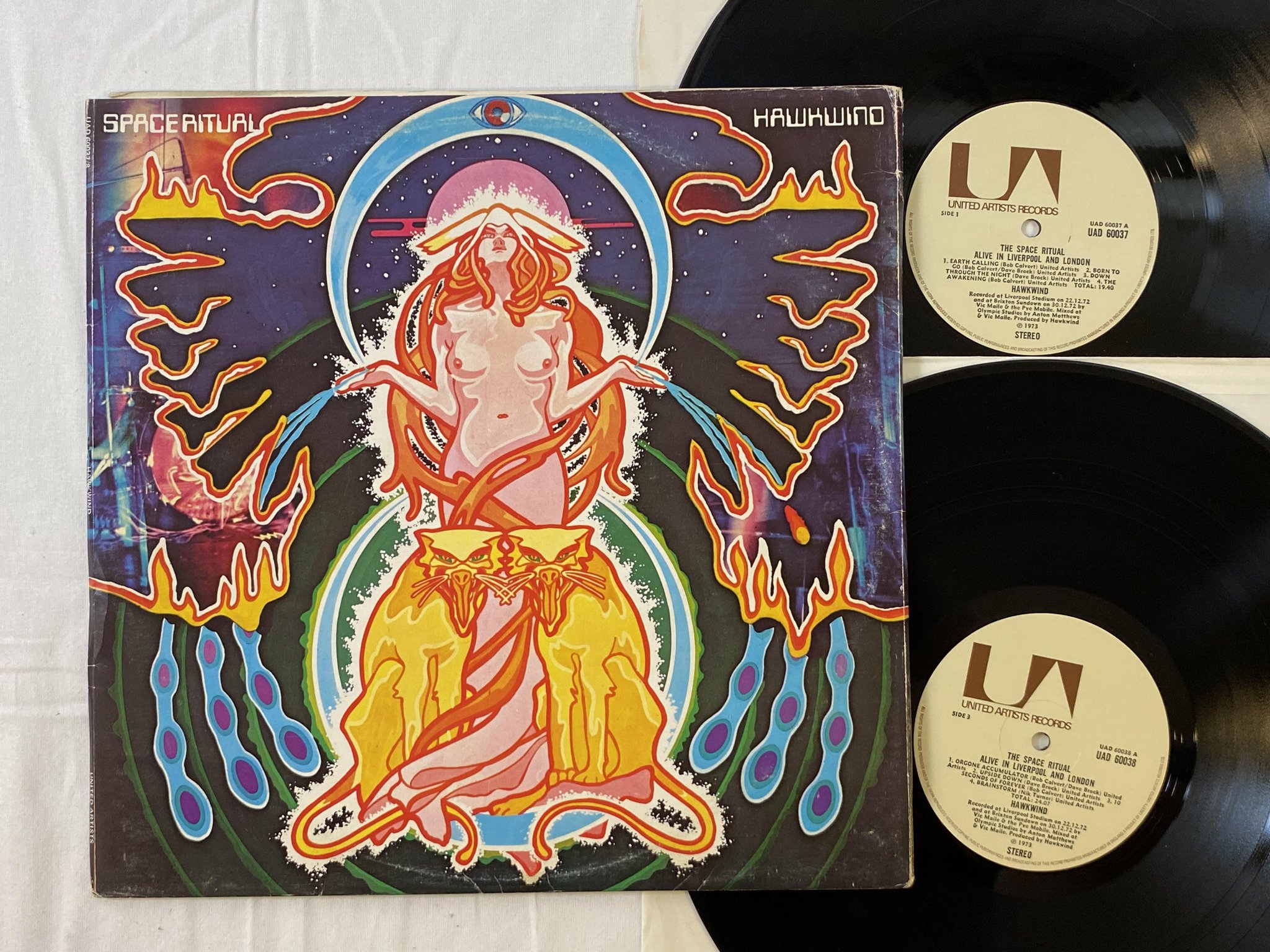 Omslagsbild för skivan HAWKWIND the space ritual 2xLP -73 UK UNITED ARTISTS UAD 60037/8 