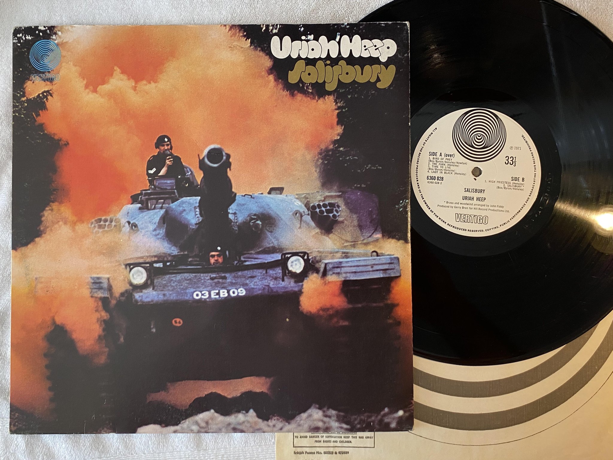 Omslagsbild för skivan URIAH HEEP salisbury LP -71 UK swirl VERTIGO 6360 028 