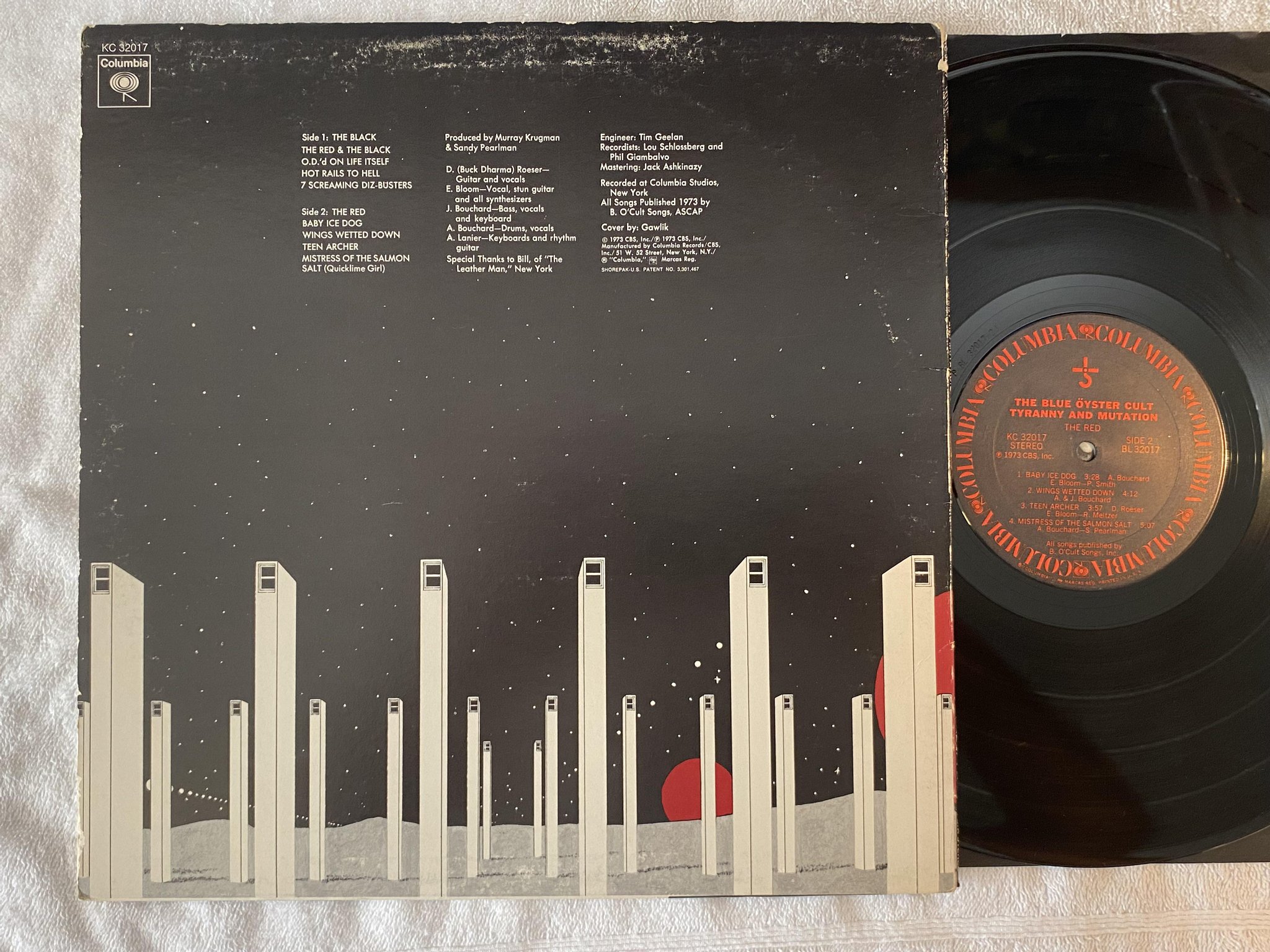 Omslagsbild för skivan THE BLUE ÖYSTER CULT tyranny and mutation LP -73 US COLUMBIA KC 32017