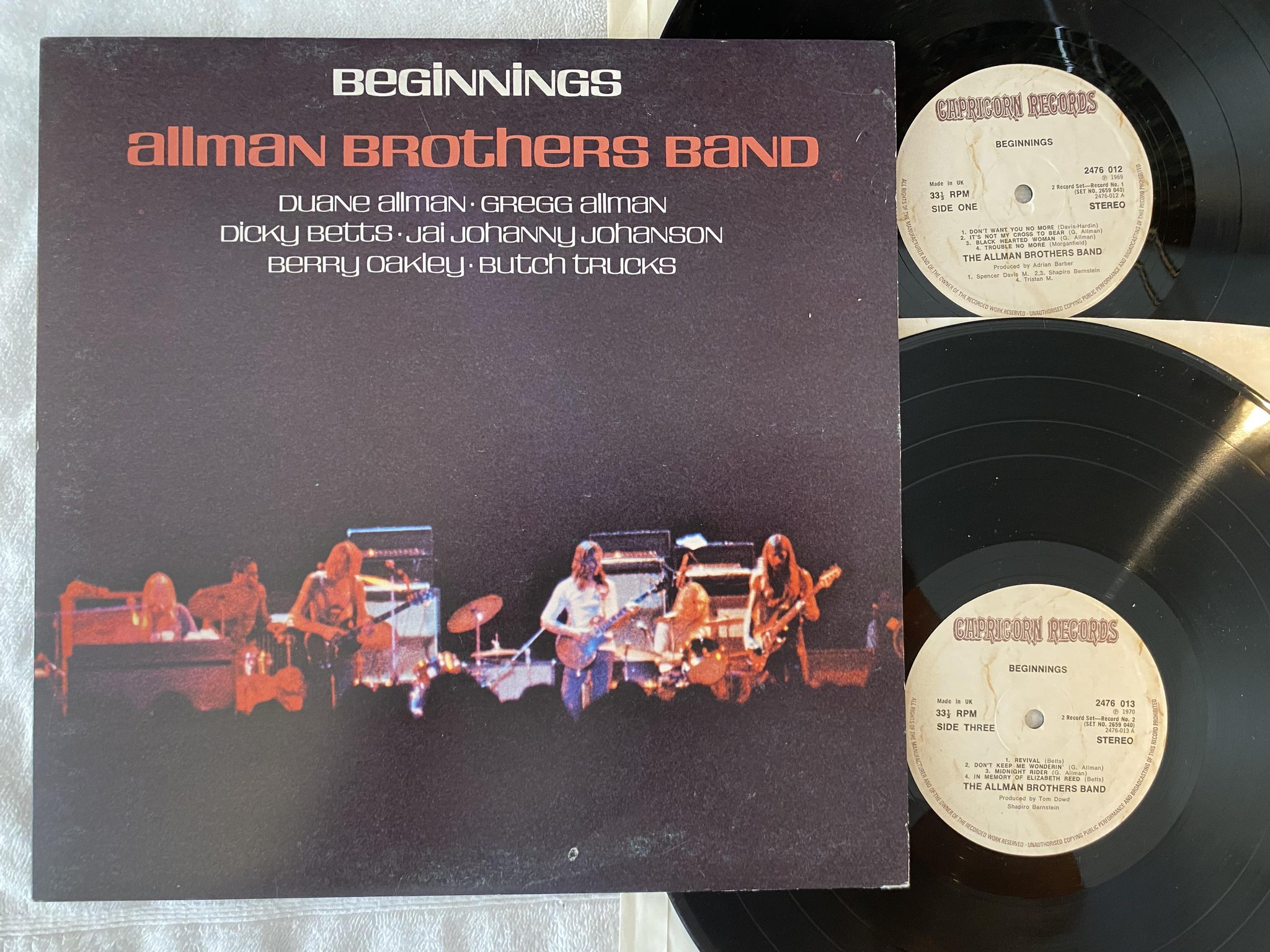 Omslagsbild för skivan THE ALLMAN BROTHERS BAND beginnings 2xLP -70 UK CAPRICORN 2476 013