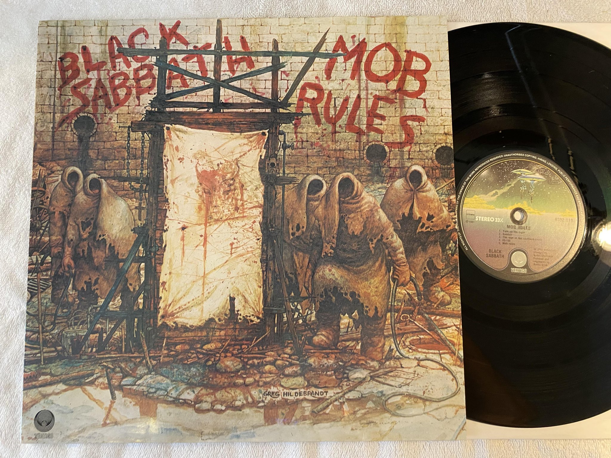 Omslagsbild för skivan BLACK SABBATH mob rules LP -81 Hol VERTIGO 6302 119