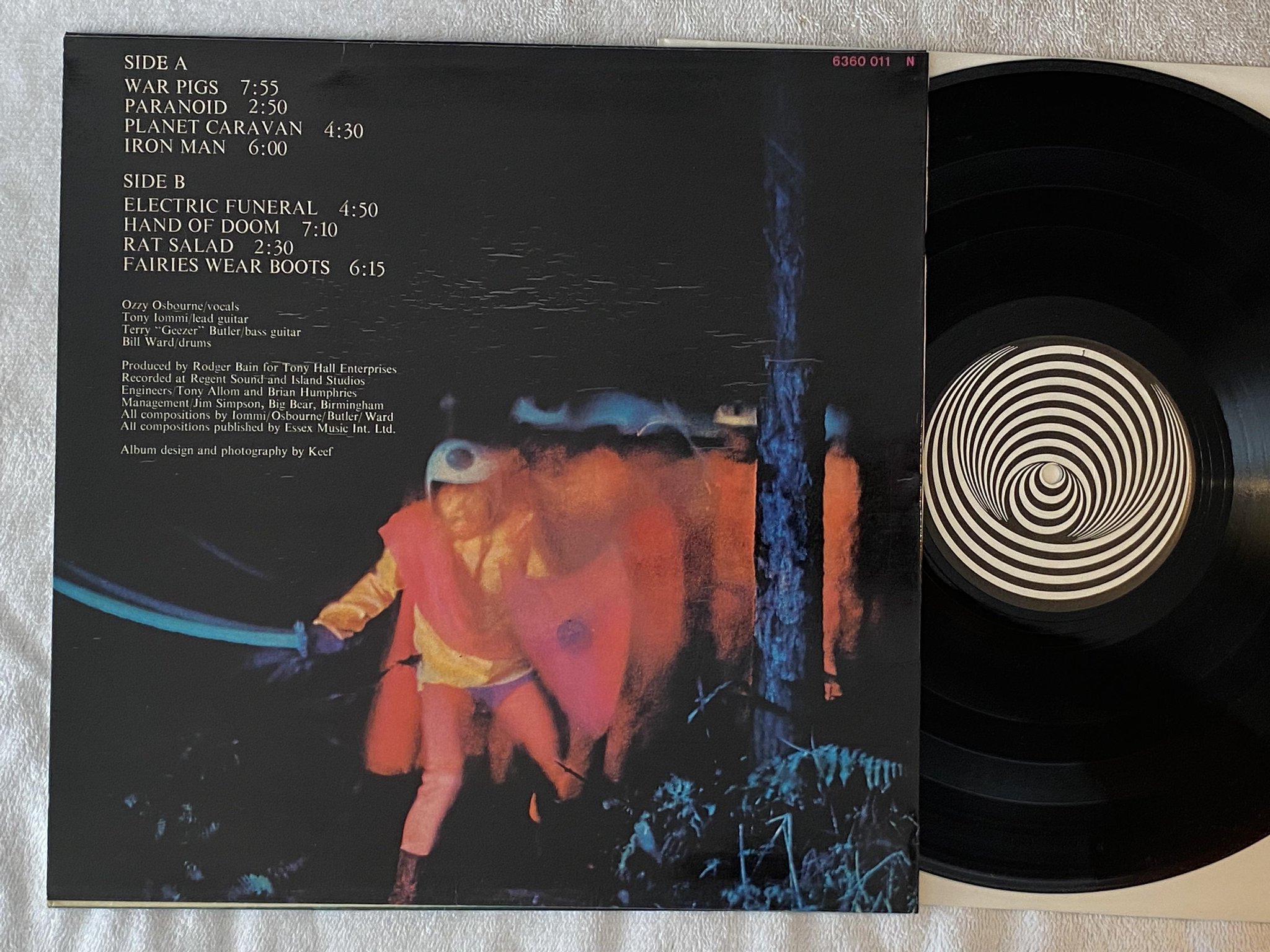 Omslagsbild för skivan BLACK SABBATH parnoid LP Ita VERTIGO 6360 011