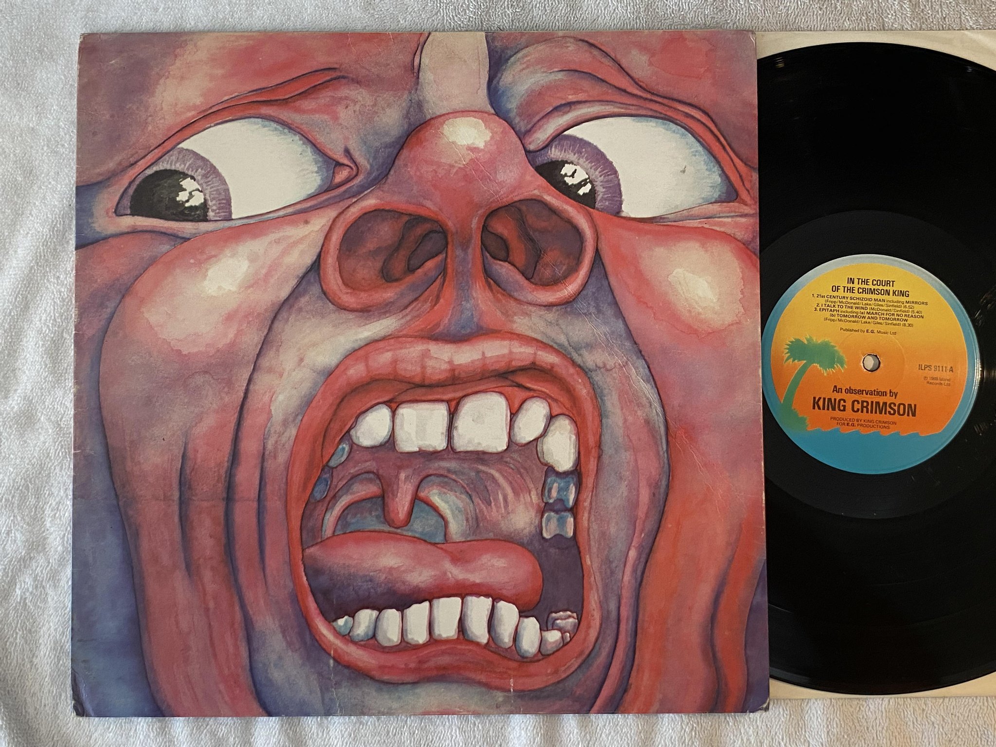 Omslagsbild för skivan KING CRIMSON in the court of the crimson king LP re ISLAND ILPS 9111
