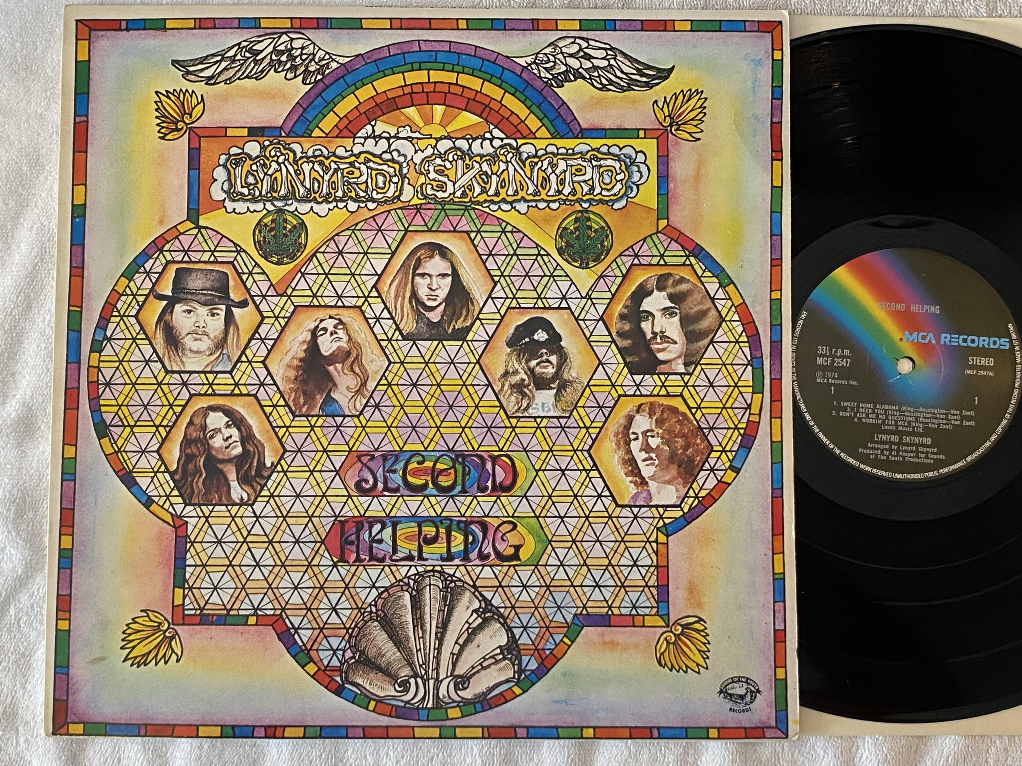 Omslagsbild för skivan LYNARD SKYNYRD second helping LP UK MCA MCF 2547