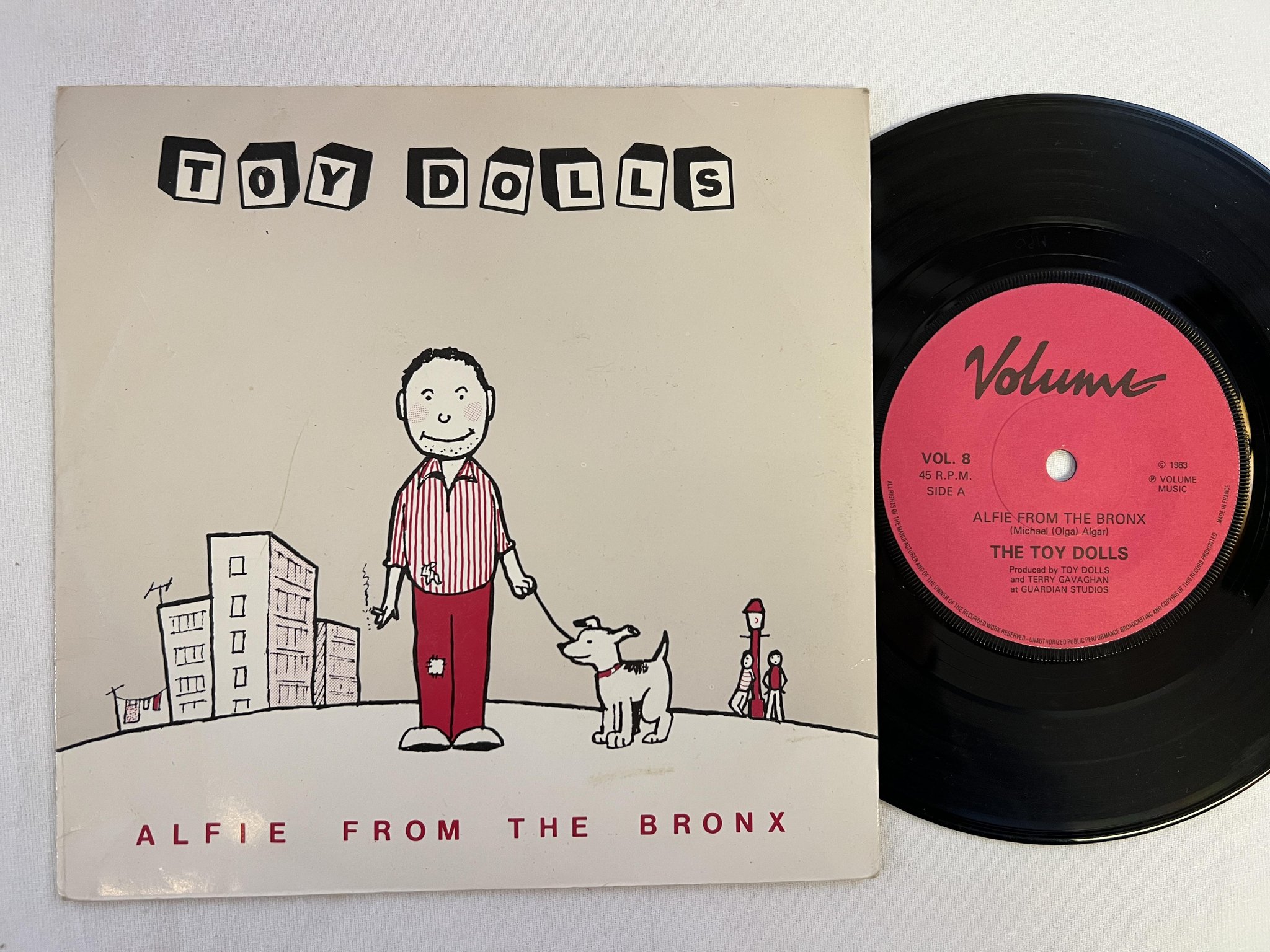 Omslagsbild för skivan THE TOY DOLLS  Alfie From The Bronx 7" -83 UK volume VOL 8