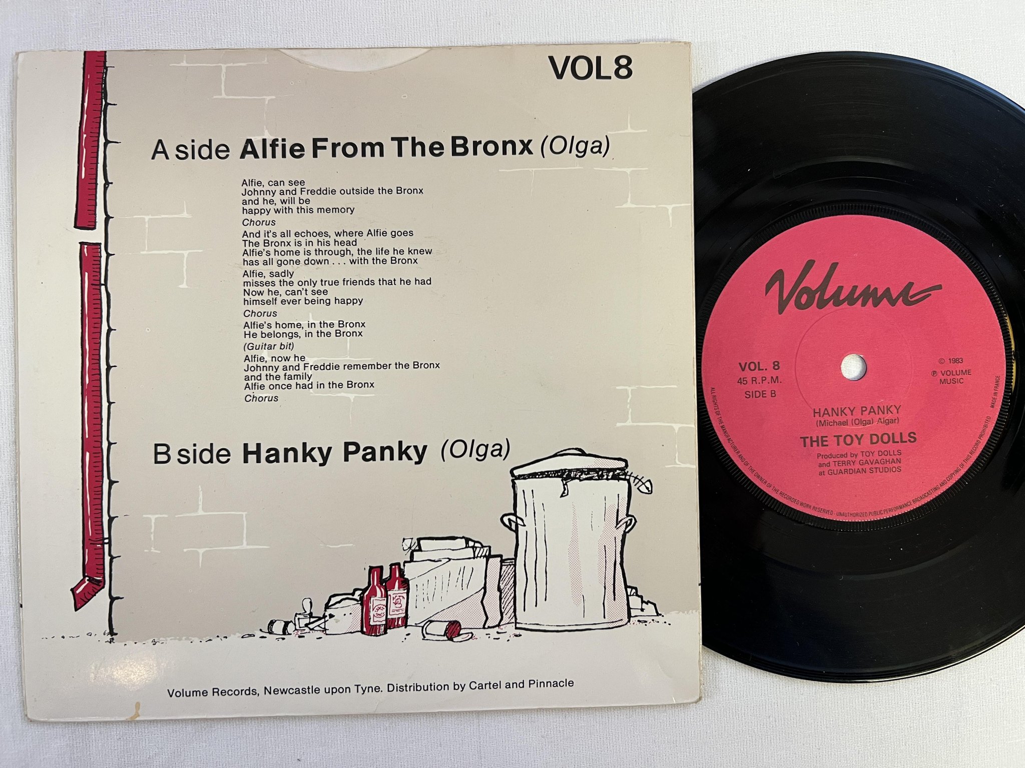 Omslagsbild för skivan THE TOY DOLLS  Alfie From The Bronx 7" -83 UK volume VOL 8