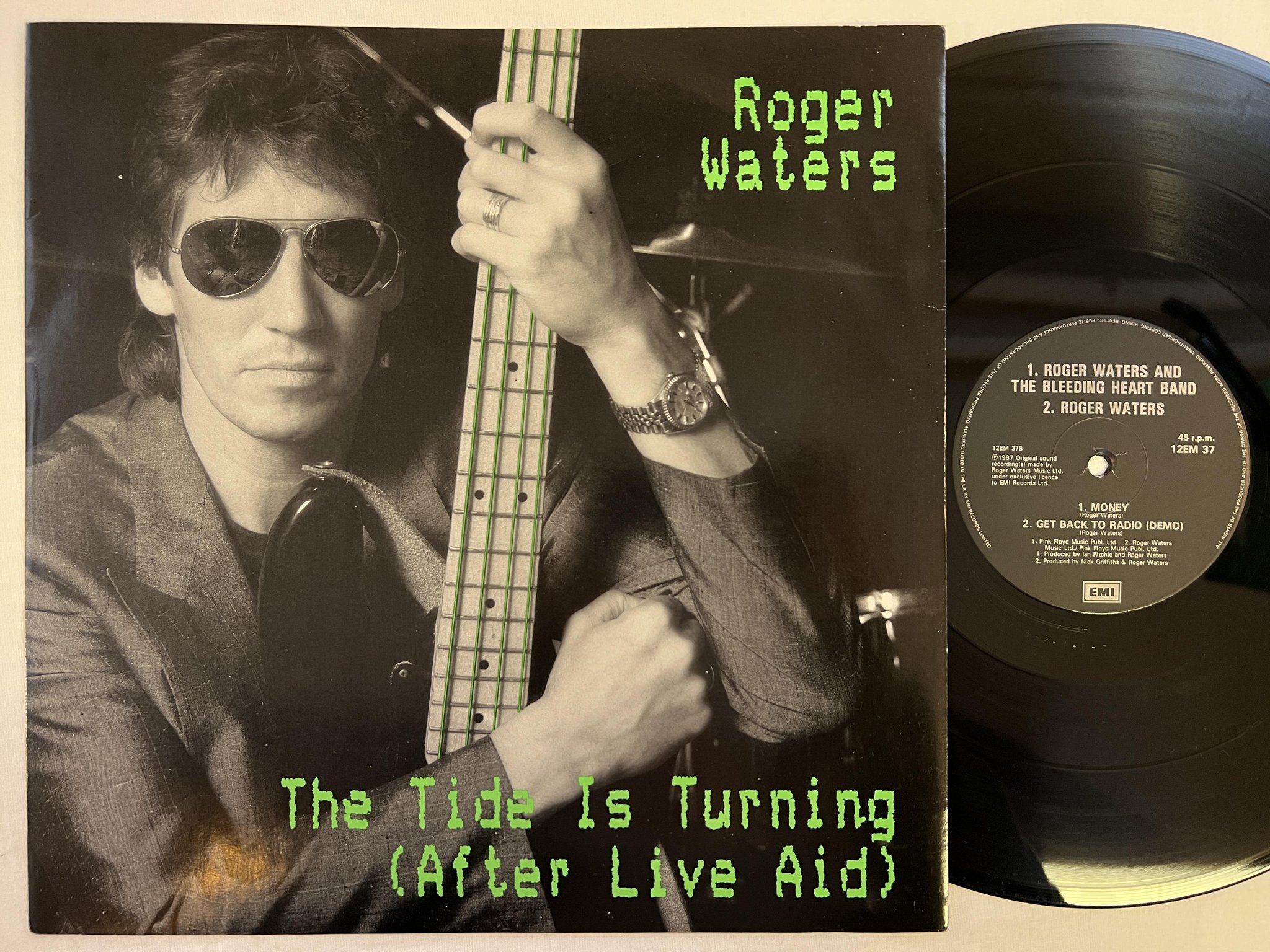 Omslagsbild för skivan ROGER WATERS Sunset Strip 12"single -87 UK semi 20 2044 6