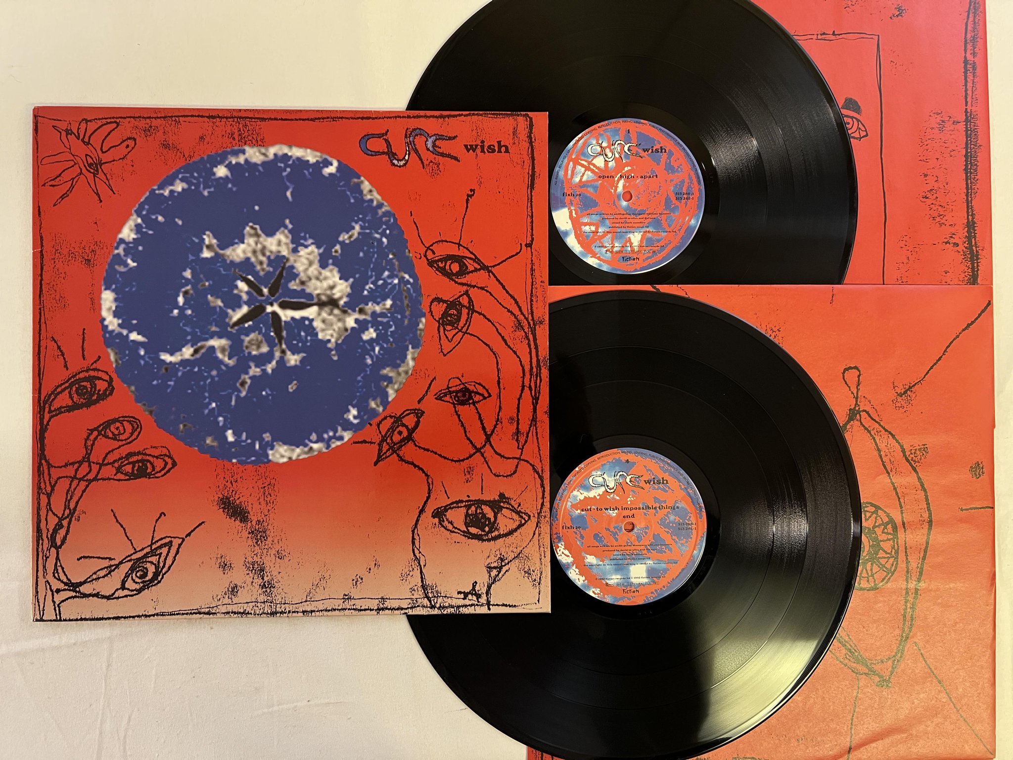 Omslagsbild för skivan CURE wish 2xLP -92 EU FICTION 513 261-1 ** RARE **