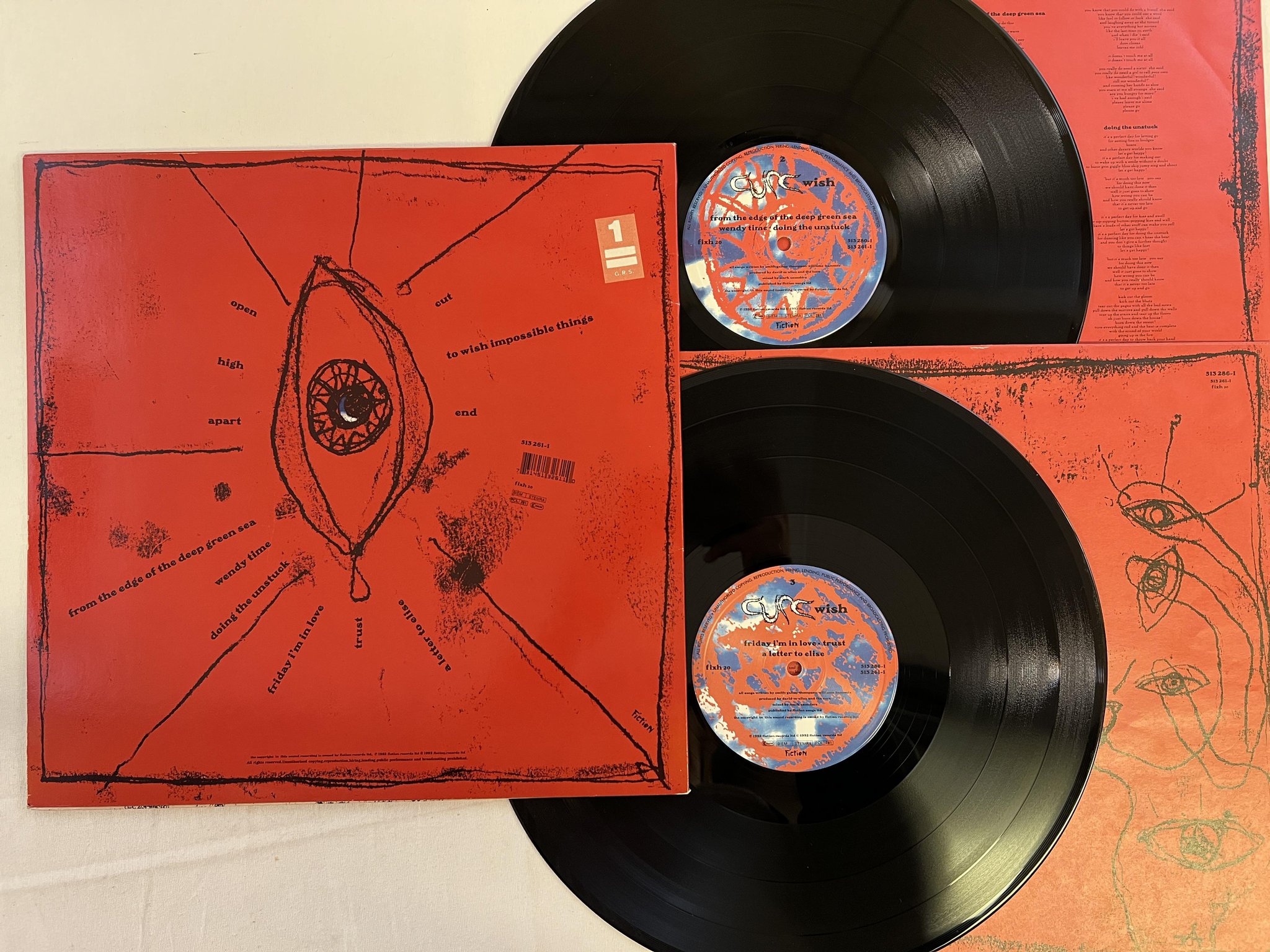 Omslagsbild för skivan CURE wish 2xLP -92 EU FICTION 513 261-1 ** RARE **