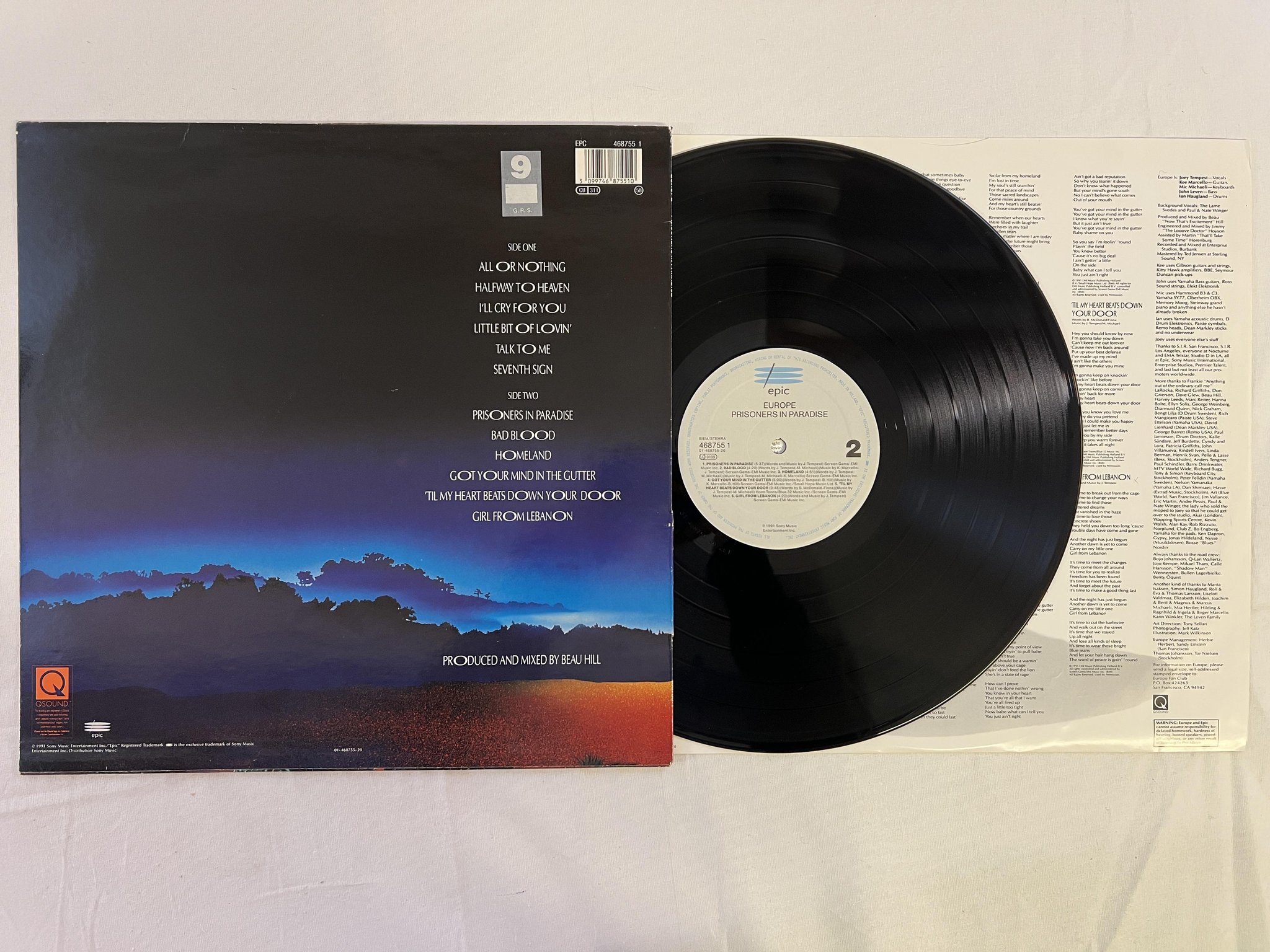 Omslagsbild för skivan EUROPE Prisoners In Paradise LP -91 EPIC EPC 4687551