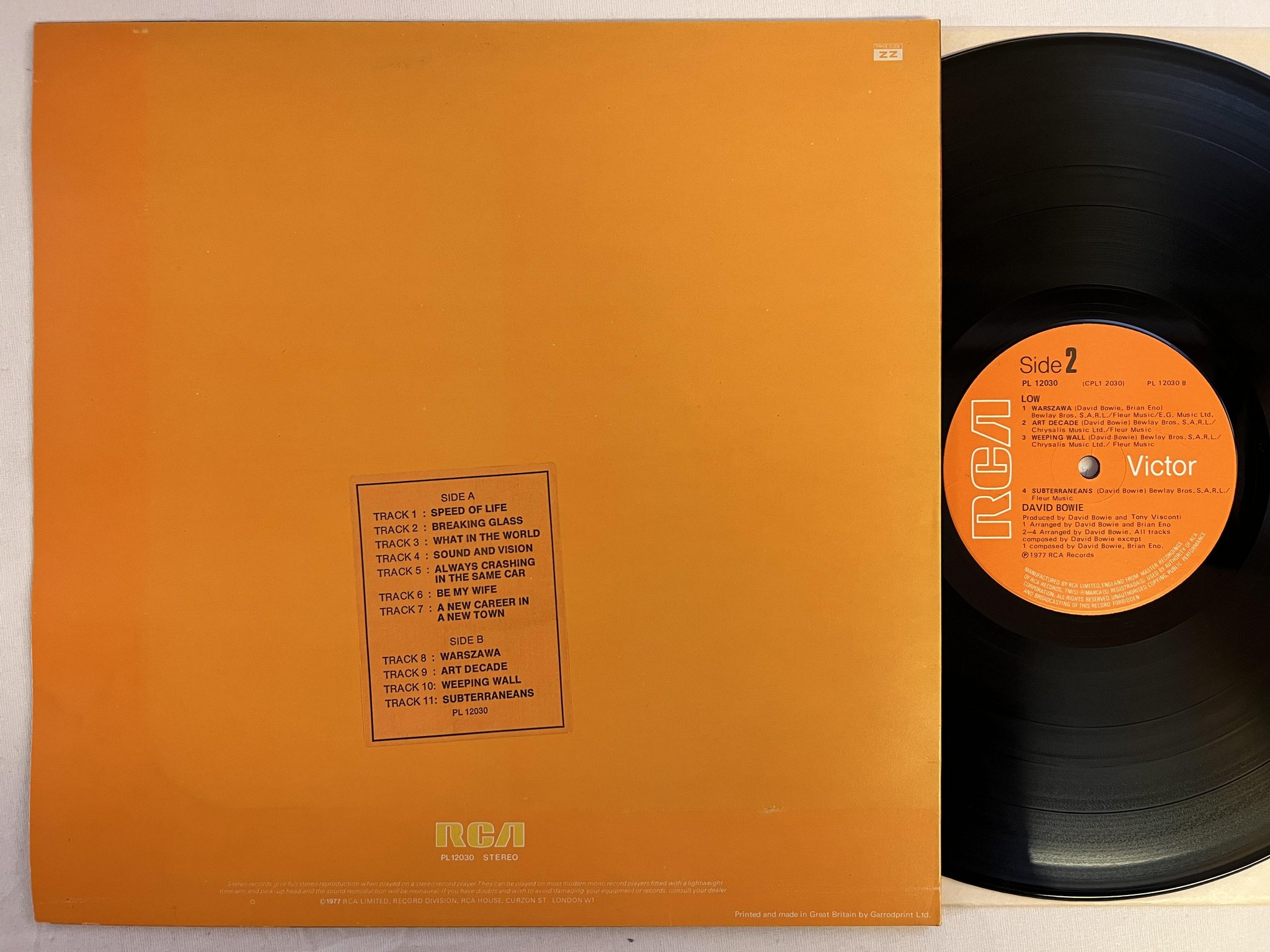 Omslagsbild för skivan DAVID BOWIE low LP -77 UK RCA PL 12030 