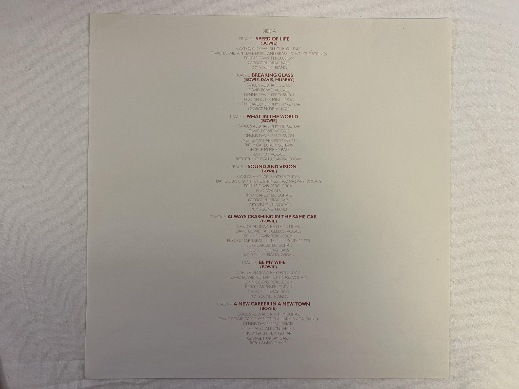 Omslagsbild för skivan DAVID BOWIE low LP -77 UK RCA PL 12030 