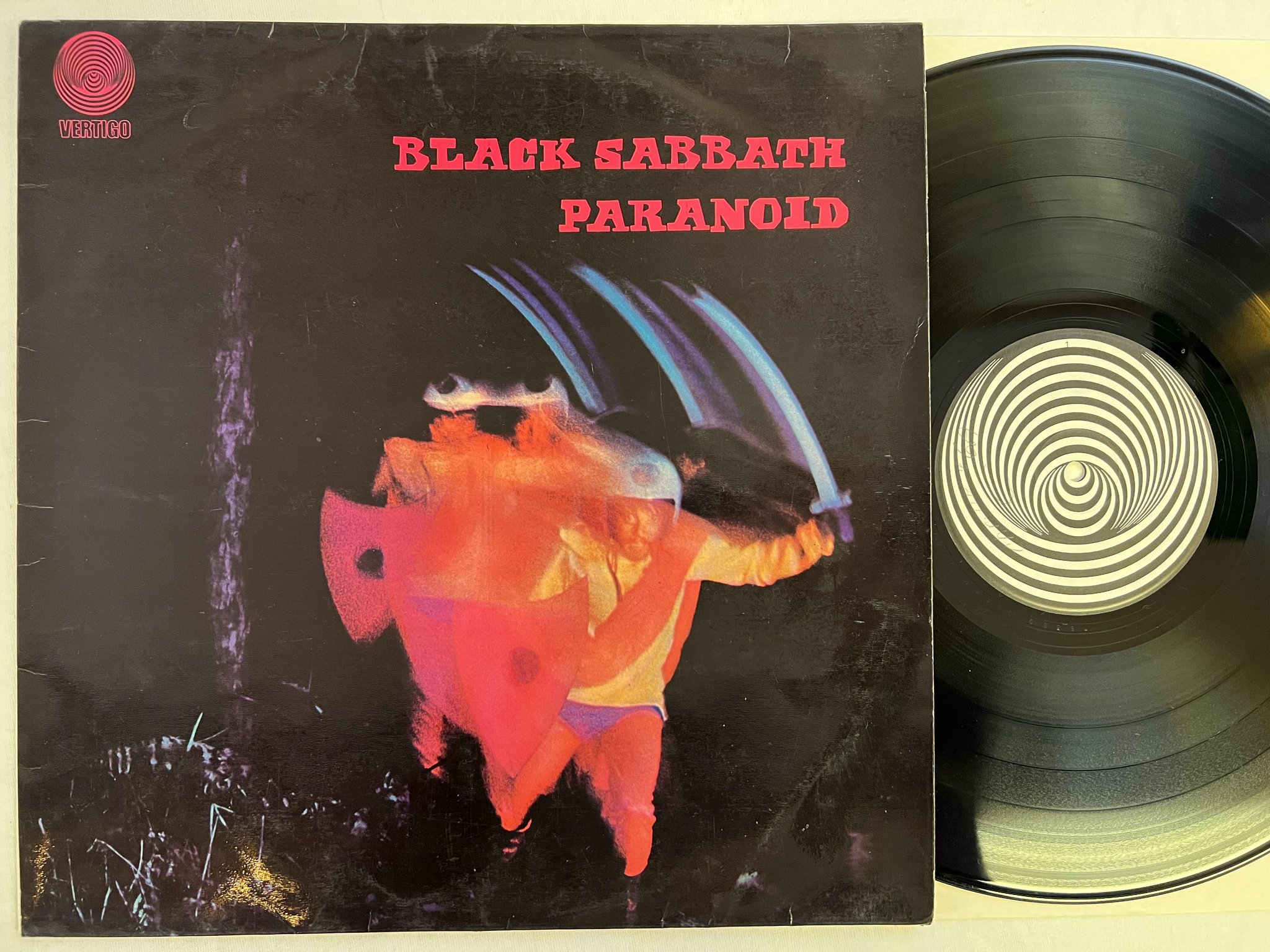 Omslagsbild för skivan BLACK SABBATH paranoid LP -70 Ita VERTIGO 6360011 swirl 