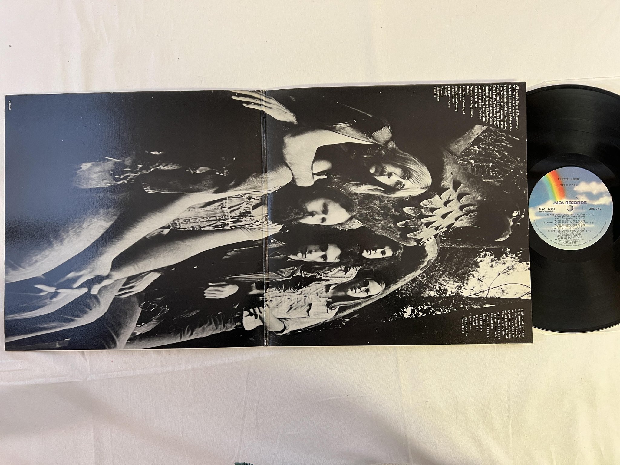 Omslagsbild för skivan STEELY DAN pretzel logic LP re CAN MCA 37042