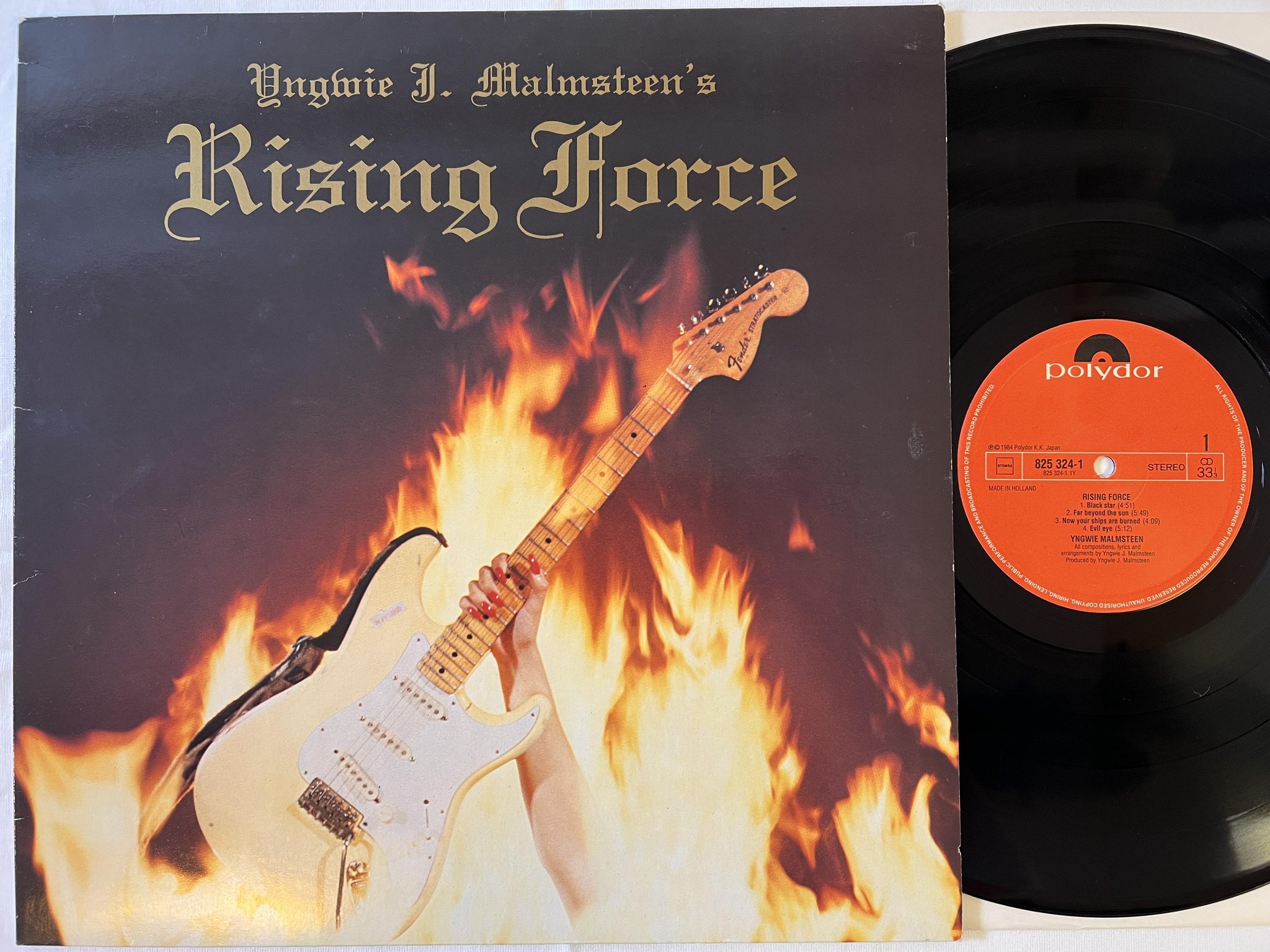 Omslagsbild för skivan YNGWIE MALMSTEEN rising force LP -84 Hol POLYDOR 825324-1